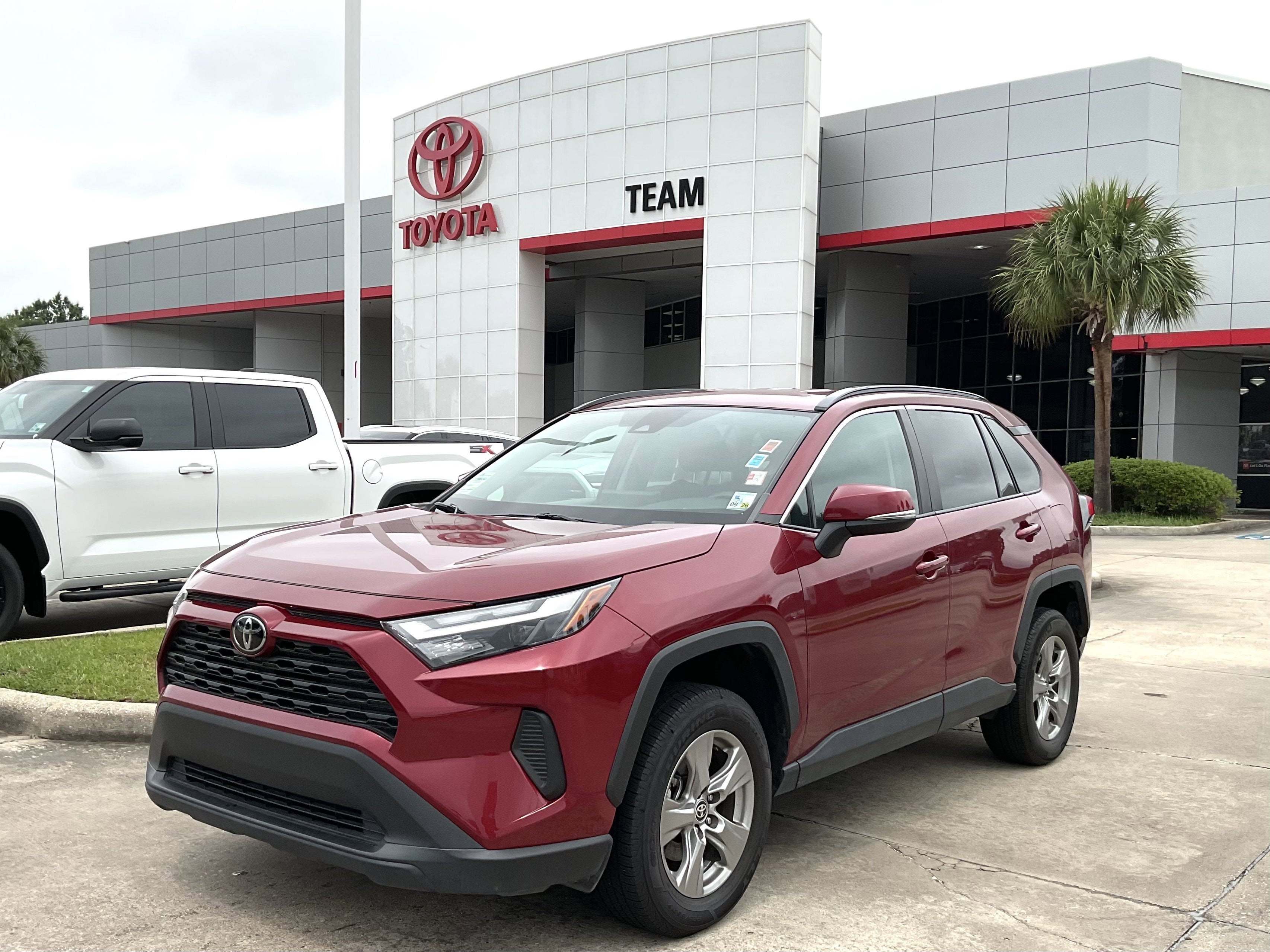 2023 Toyota RAV4 XLE