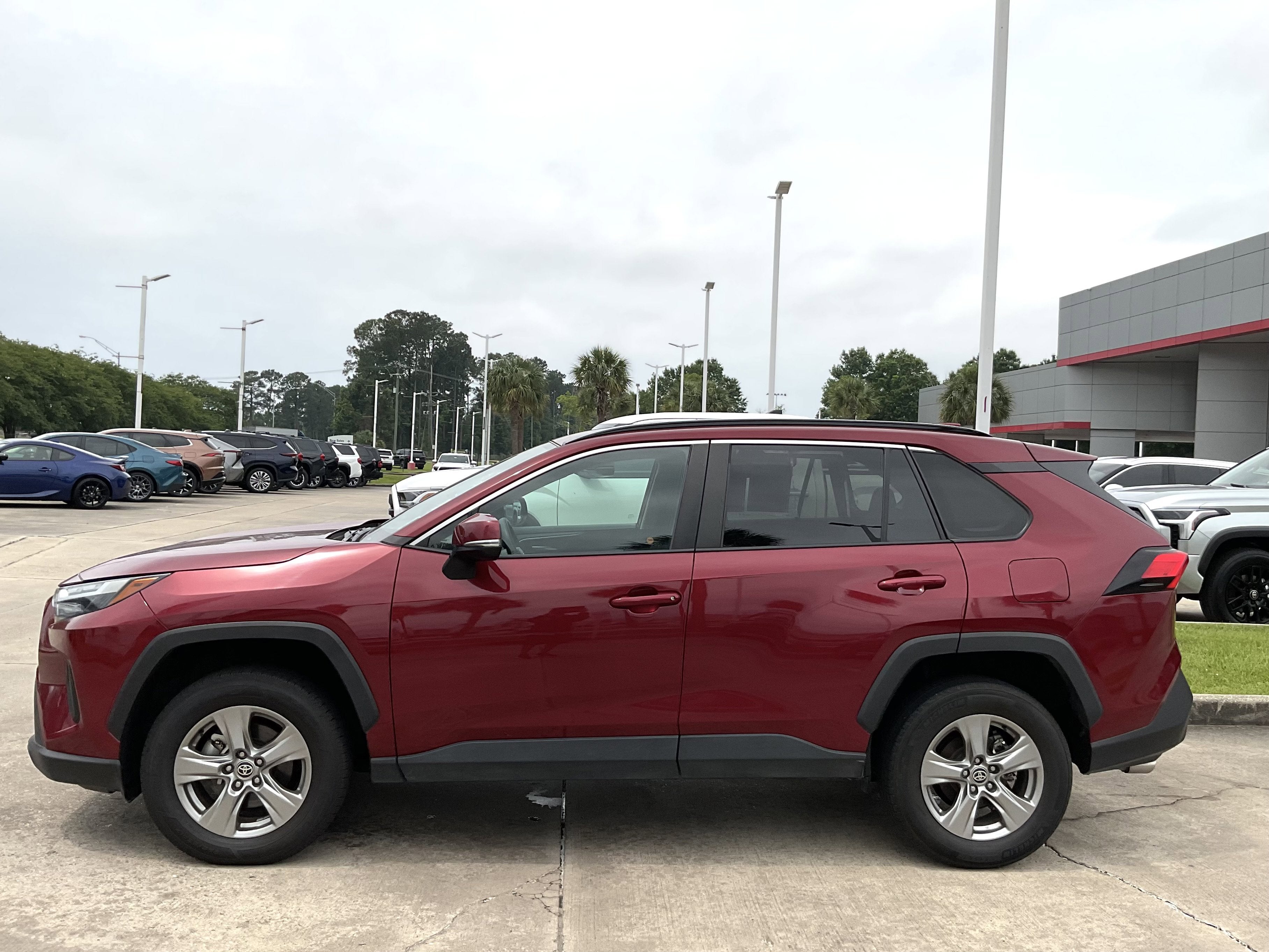 2023 Toyota RAV4 XLE