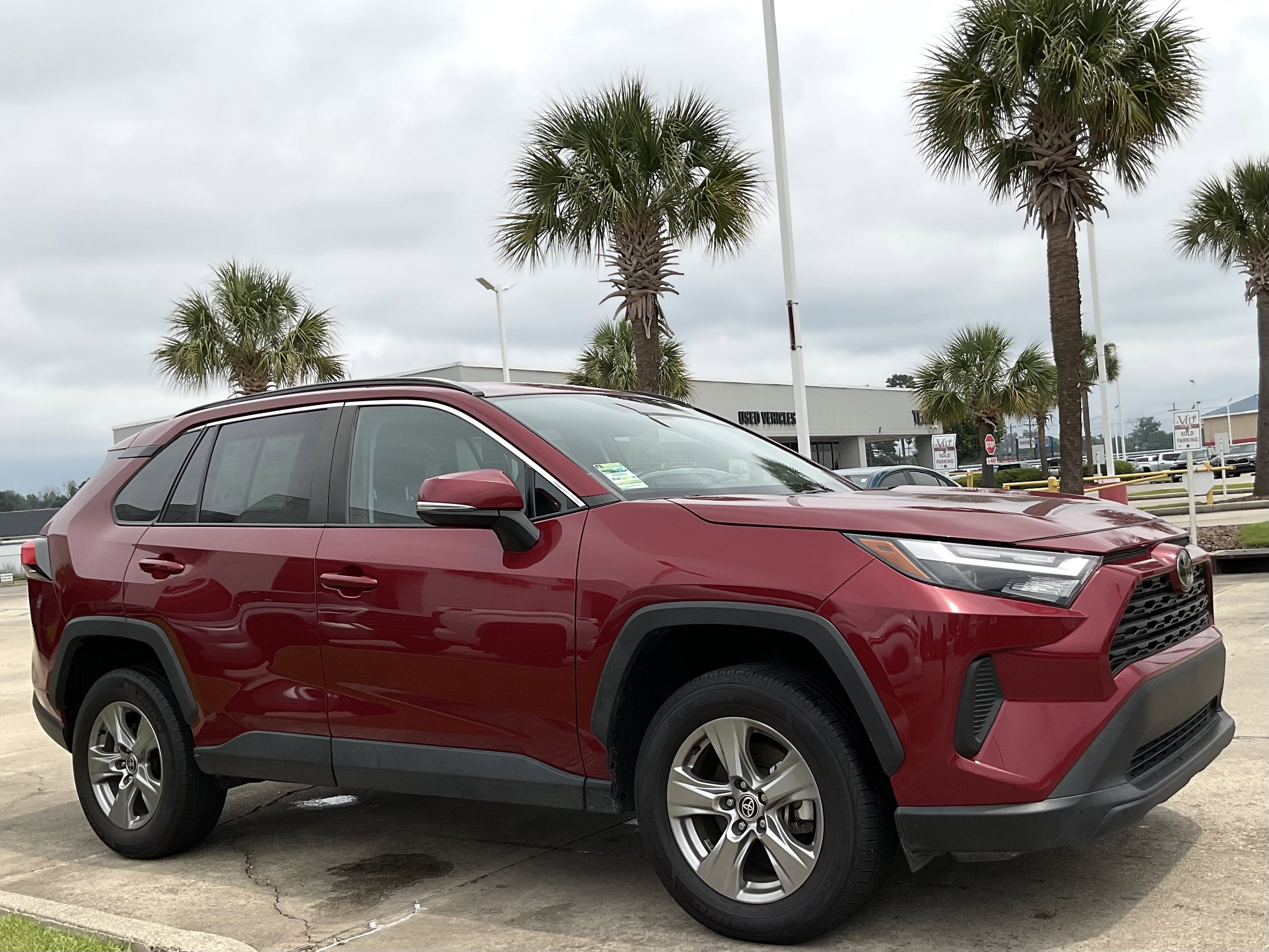 2023 Toyota RAV4 XLE