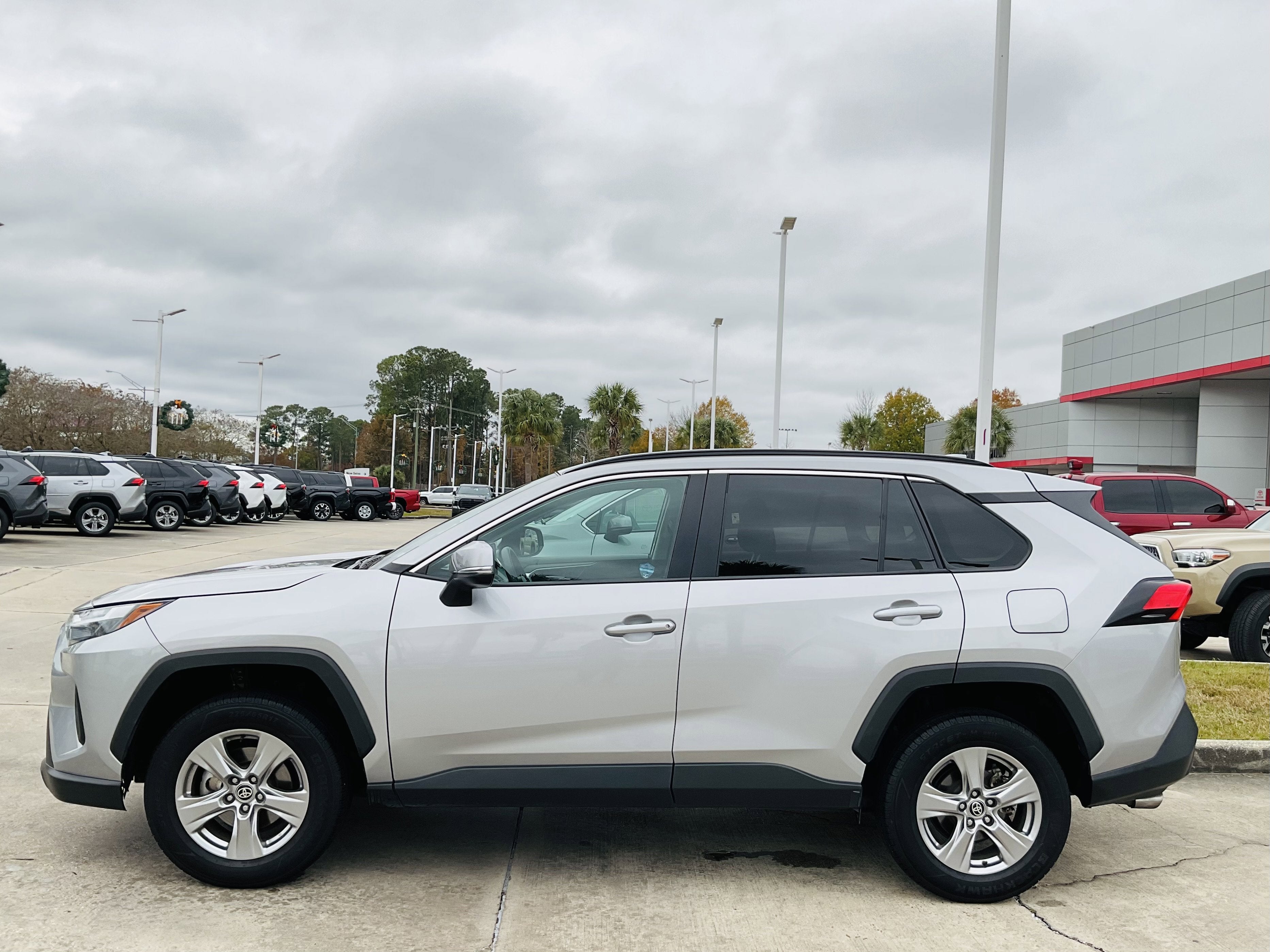 2024 Toyota RAV4 XLE