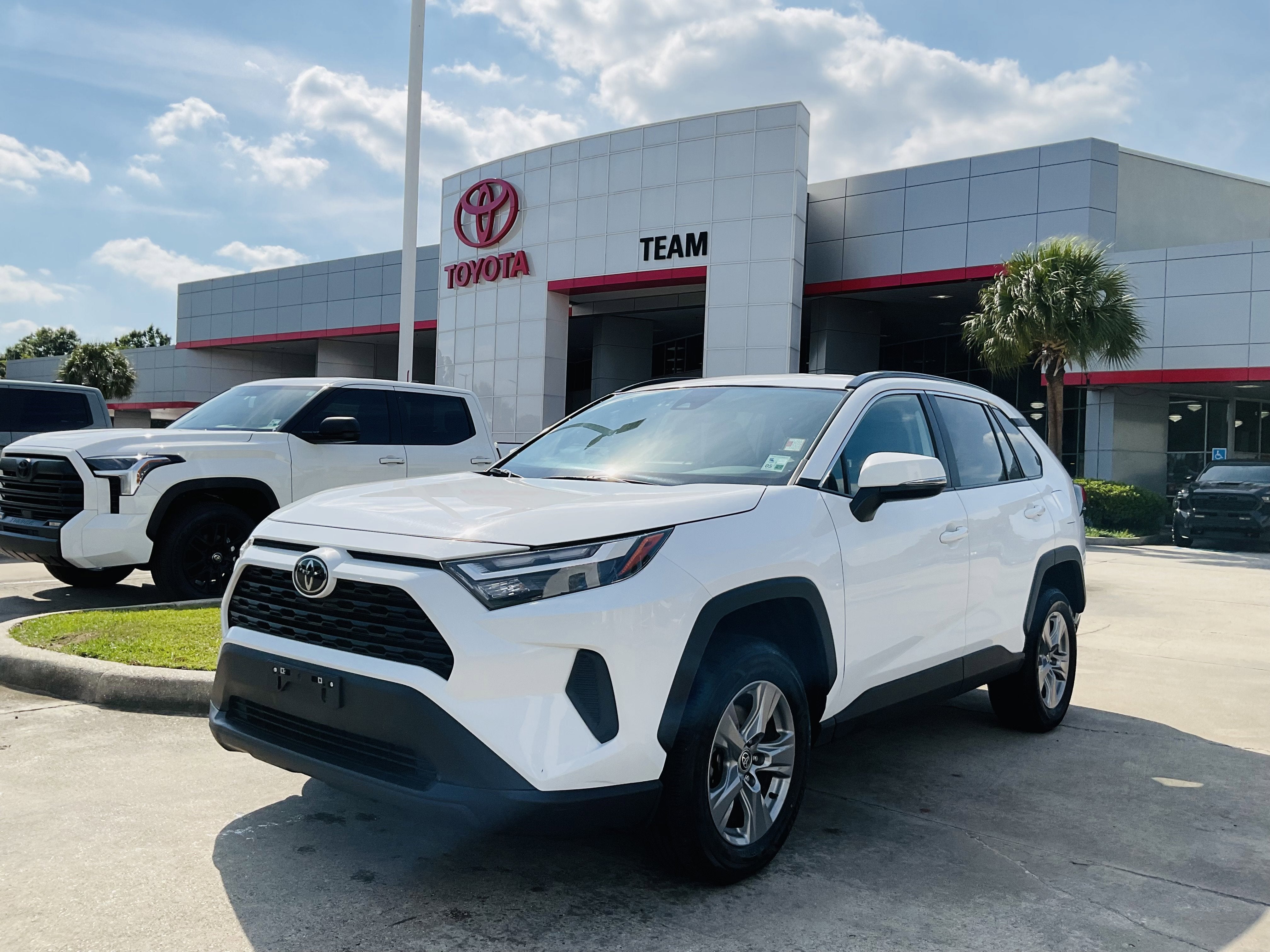 2024 Toyota RAV4 XLE