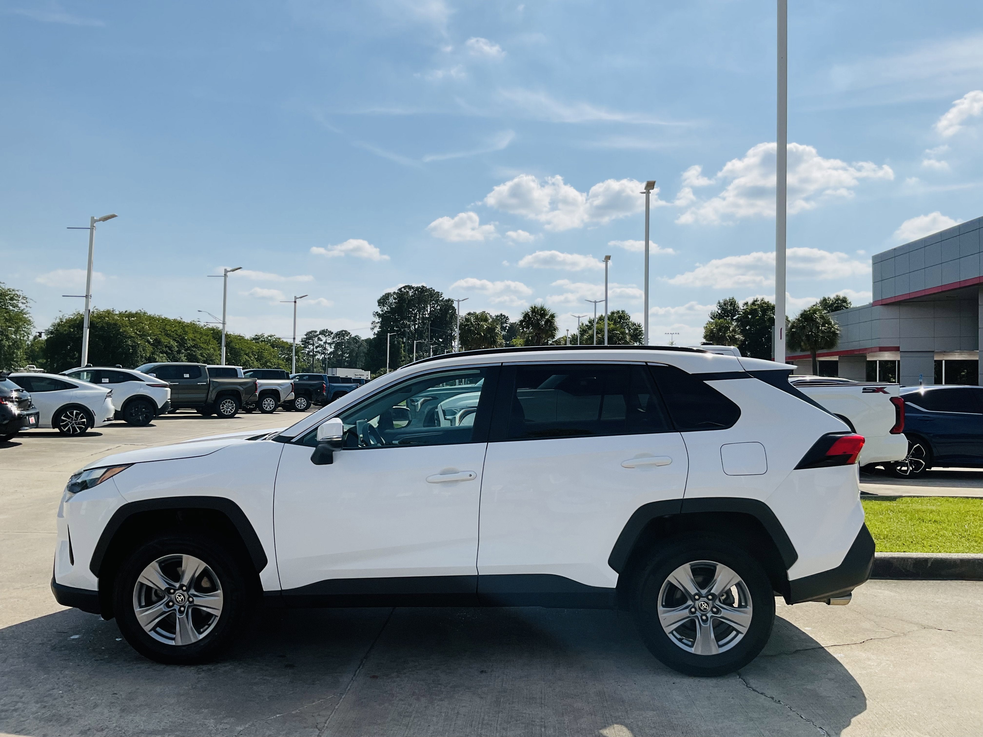 2024 Toyota RAV4 XLE