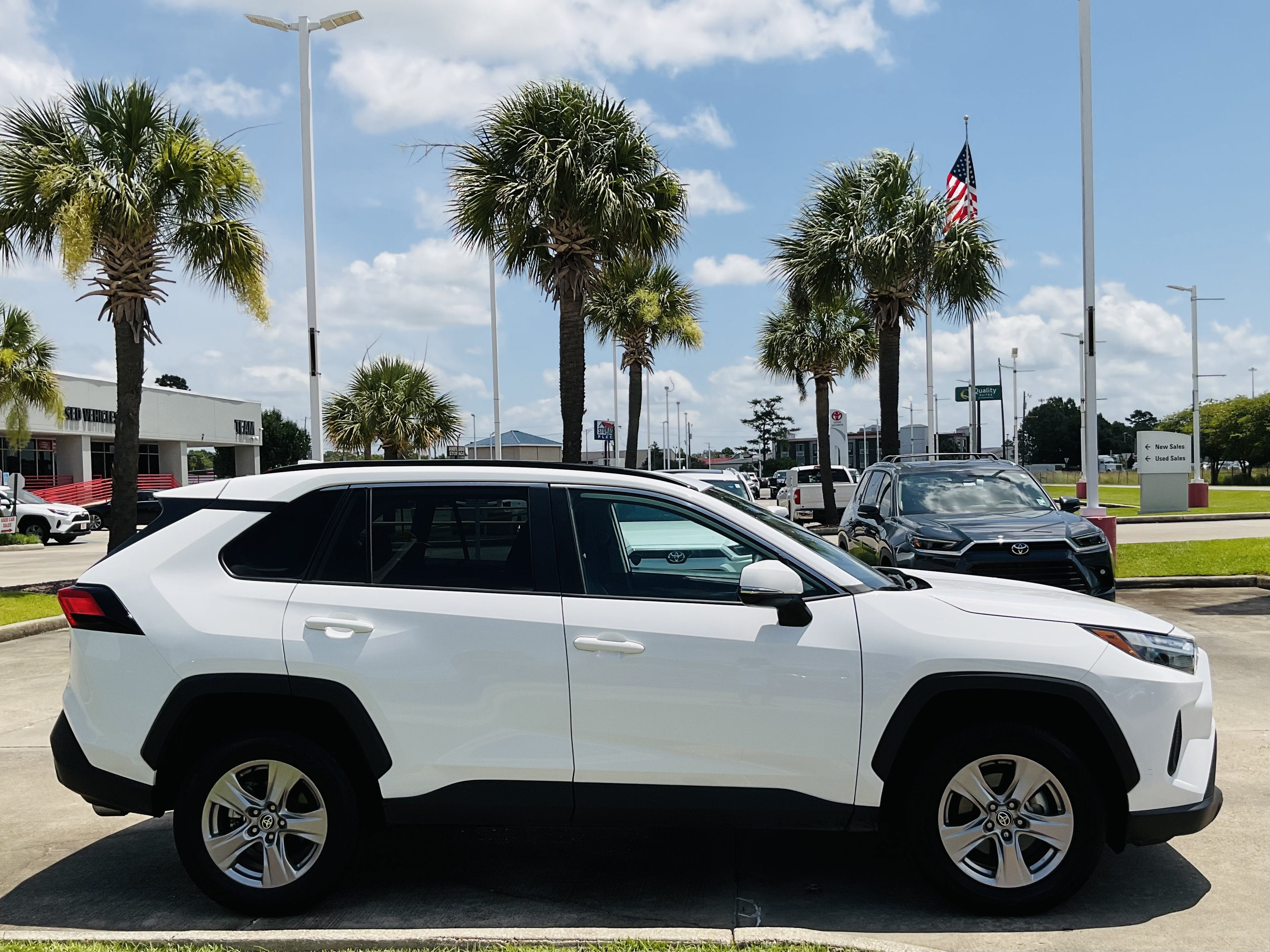 2025 Toyota RAV4 XLE