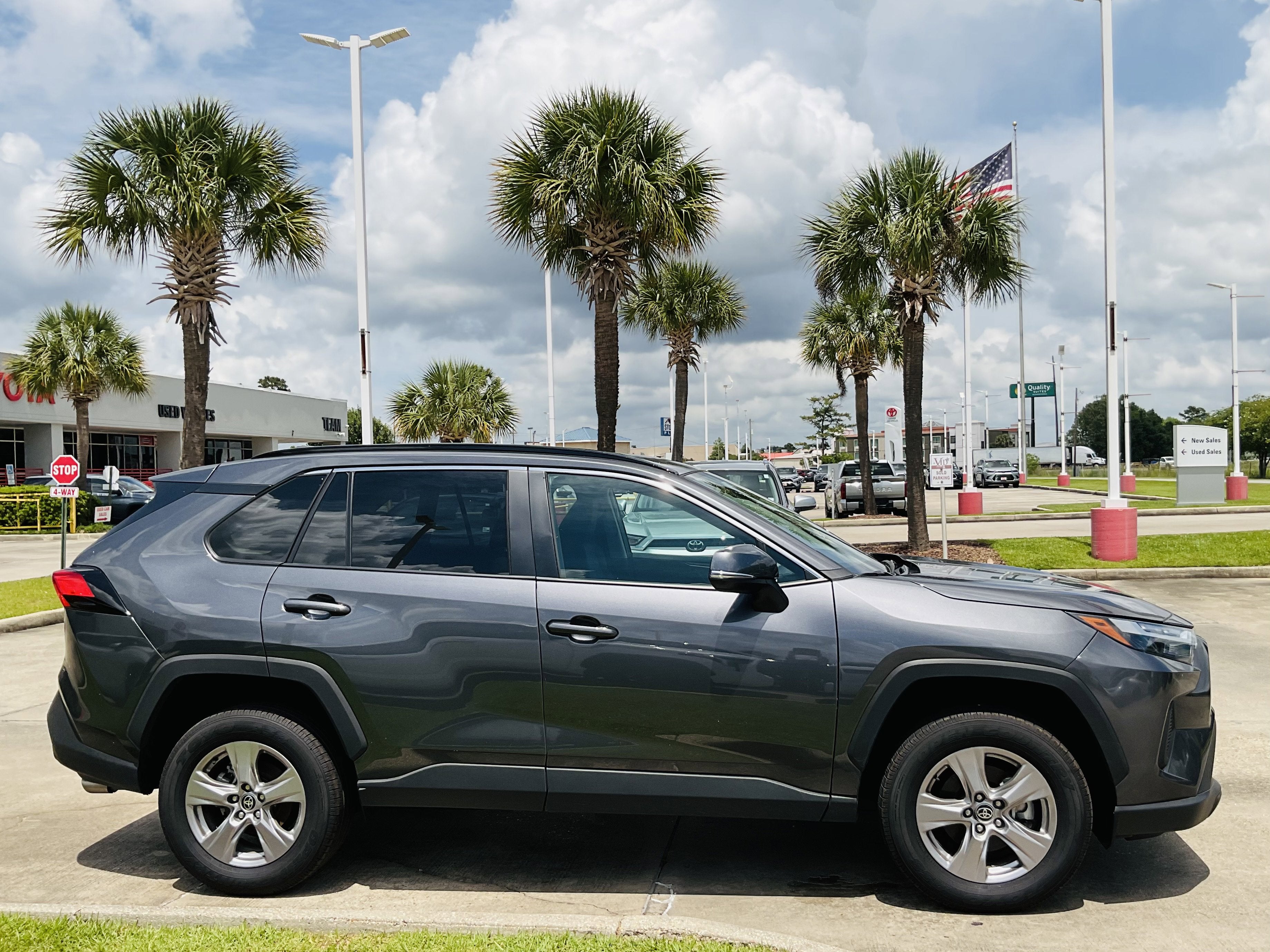 2025 Toyota RAV4 XLE
