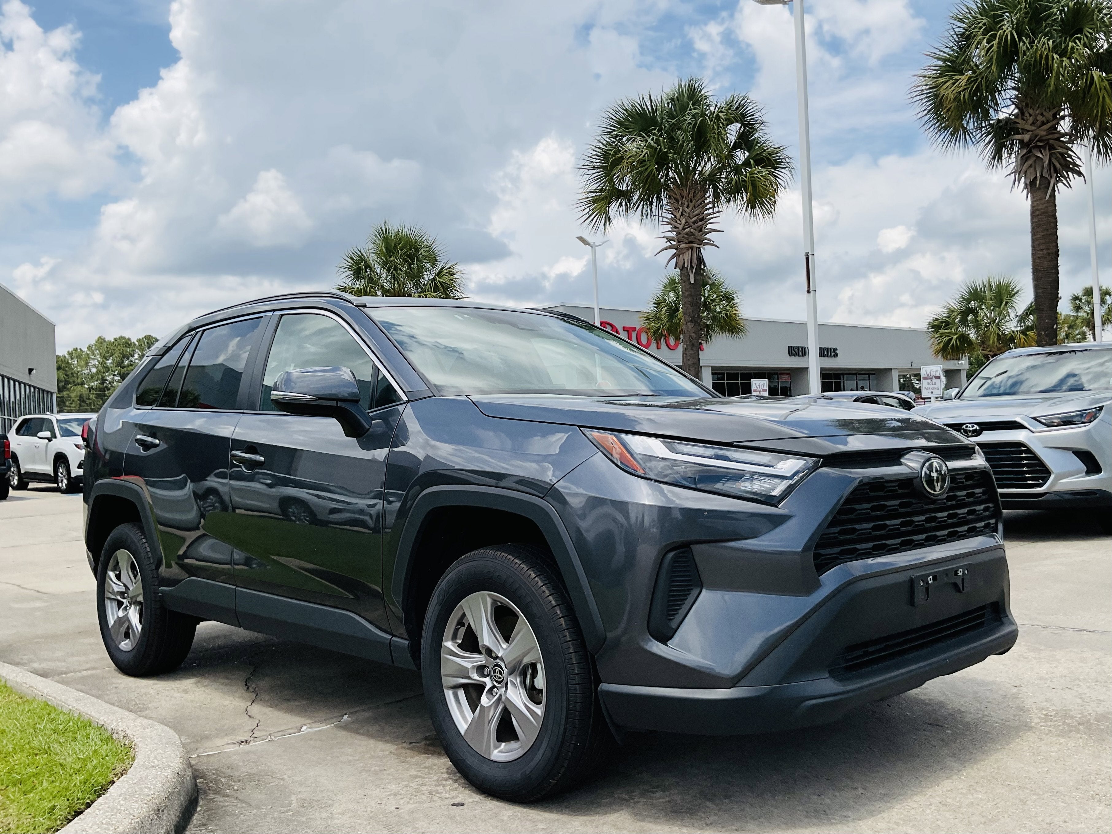 2025 Toyota RAV4 XLE