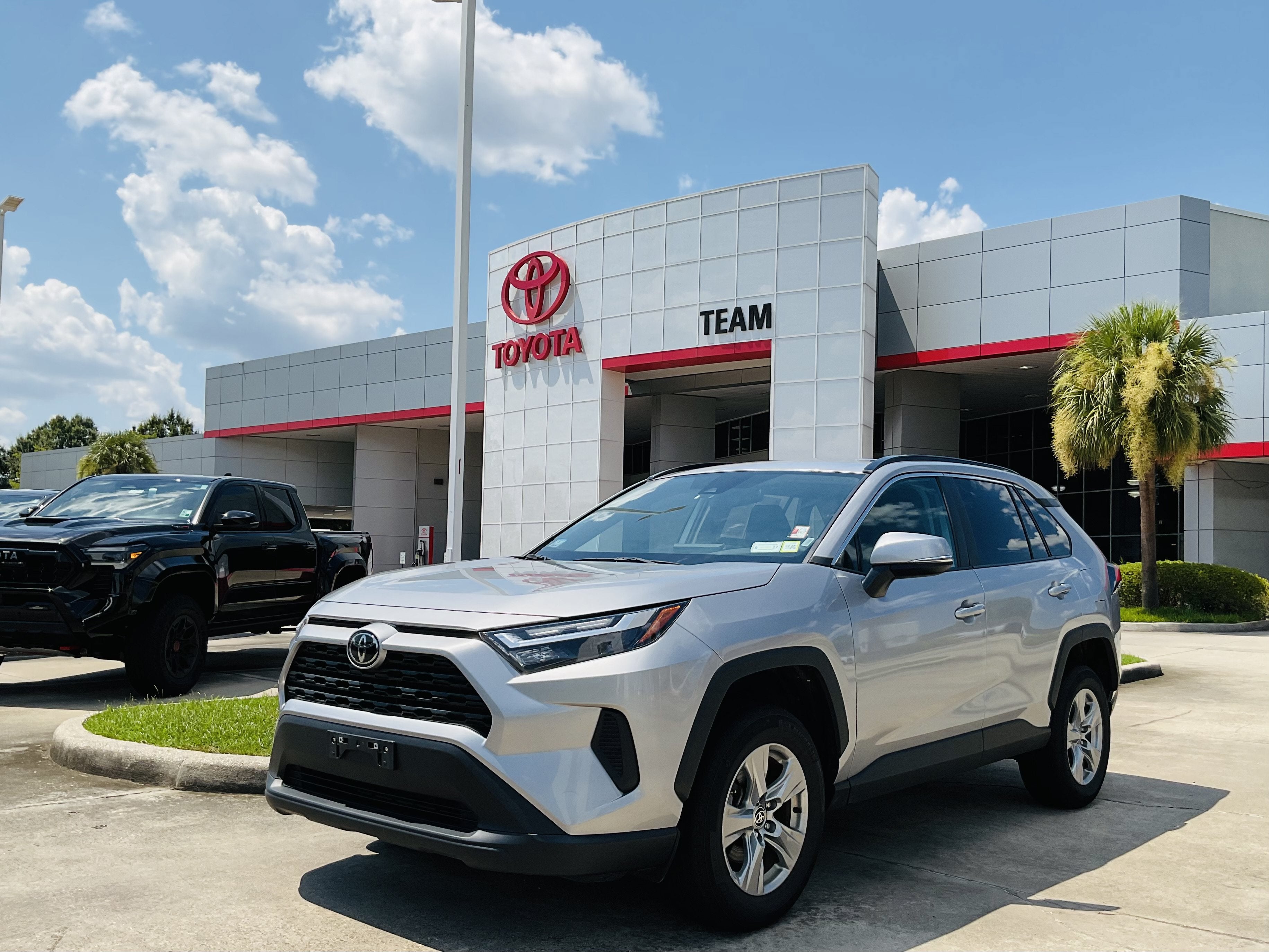 2024 Toyota RAV4 XLE
