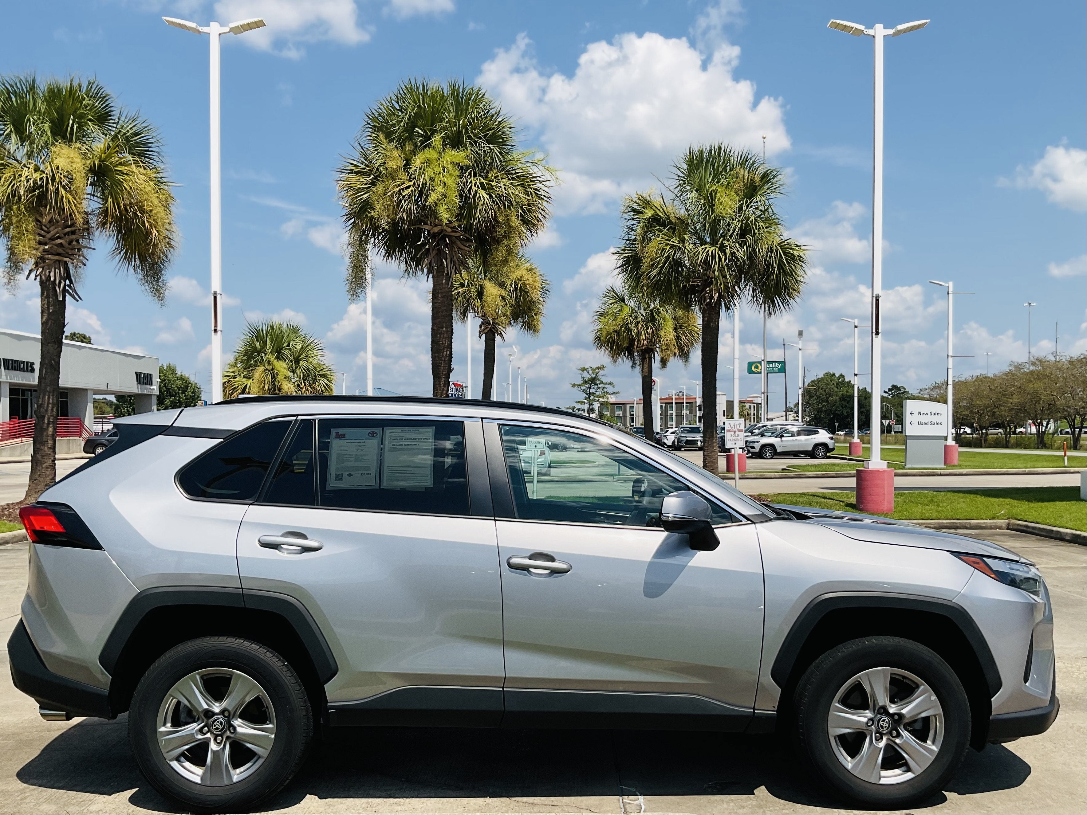 2024 Toyota RAV4 XLE