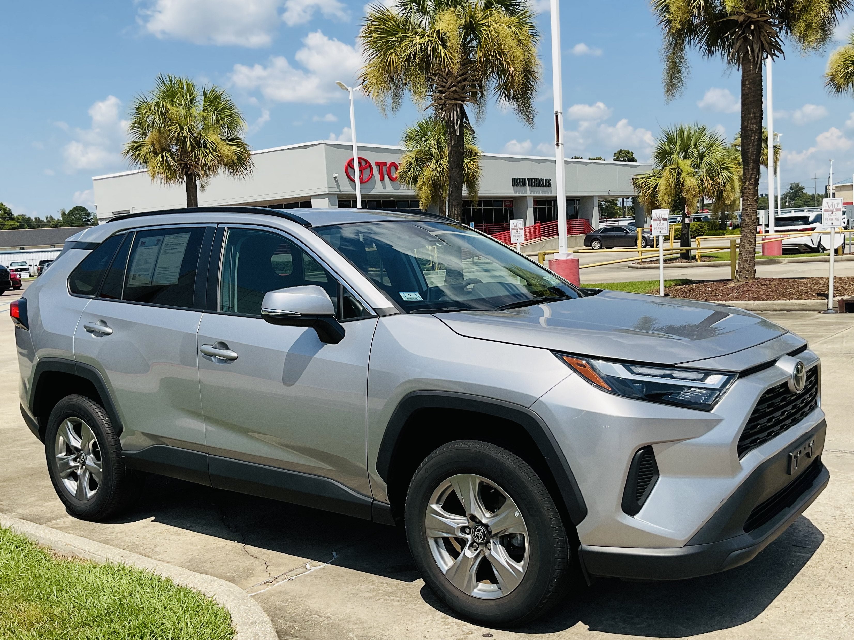 2024 Toyota RAV4 XLE