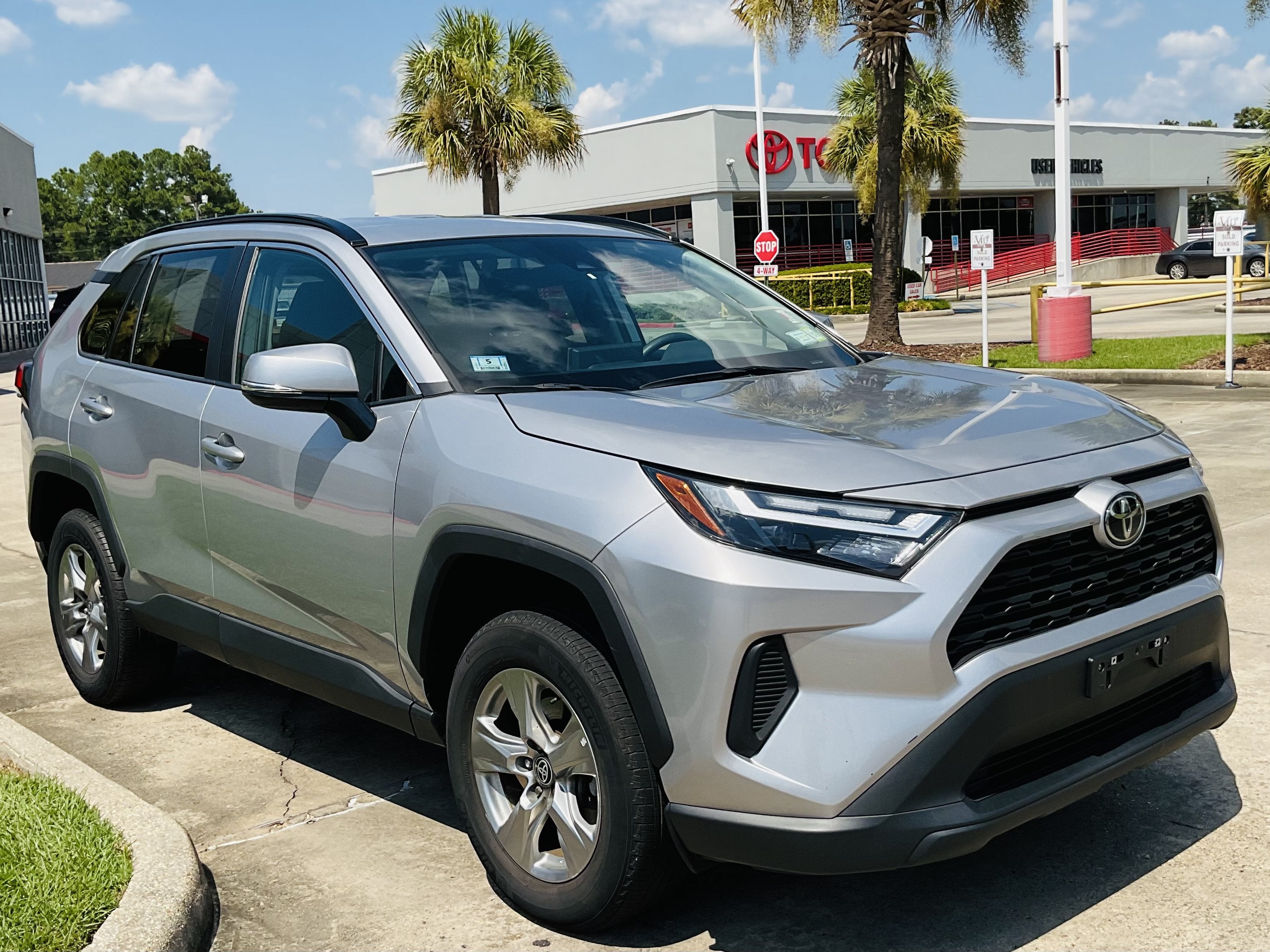 2024 Toyota RAV4 XLE