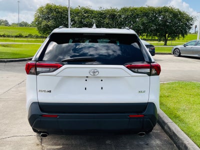 2025 Toyota RAV4 XLE