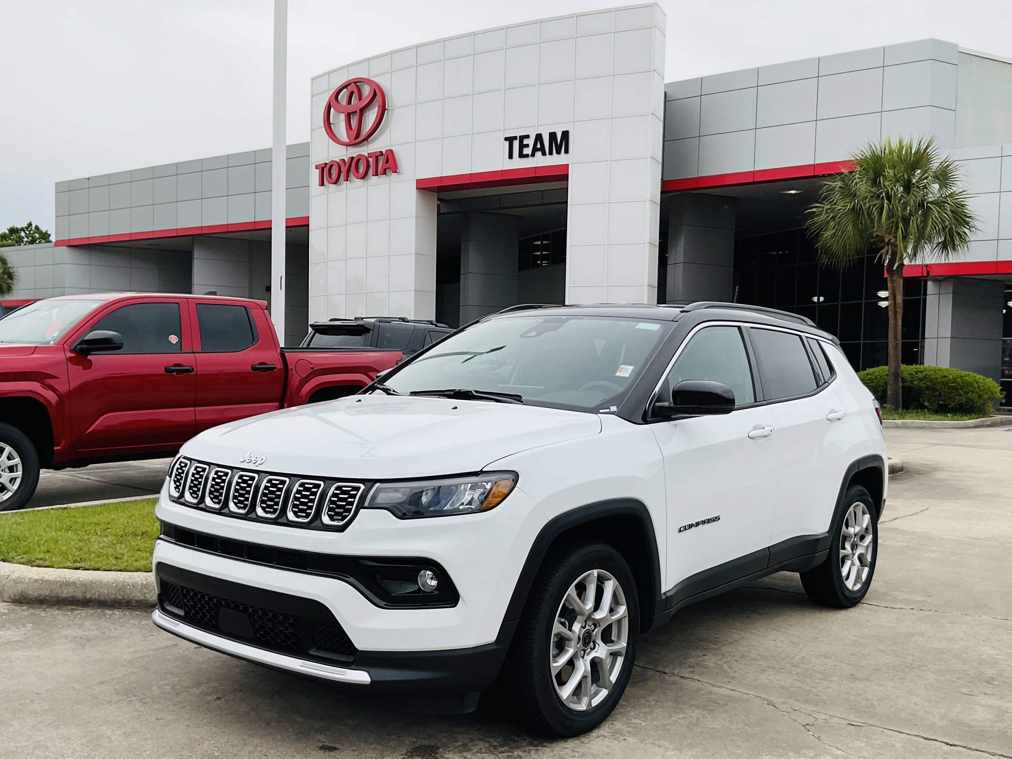 2025 Jeep Compass Limited 4X4's photo
