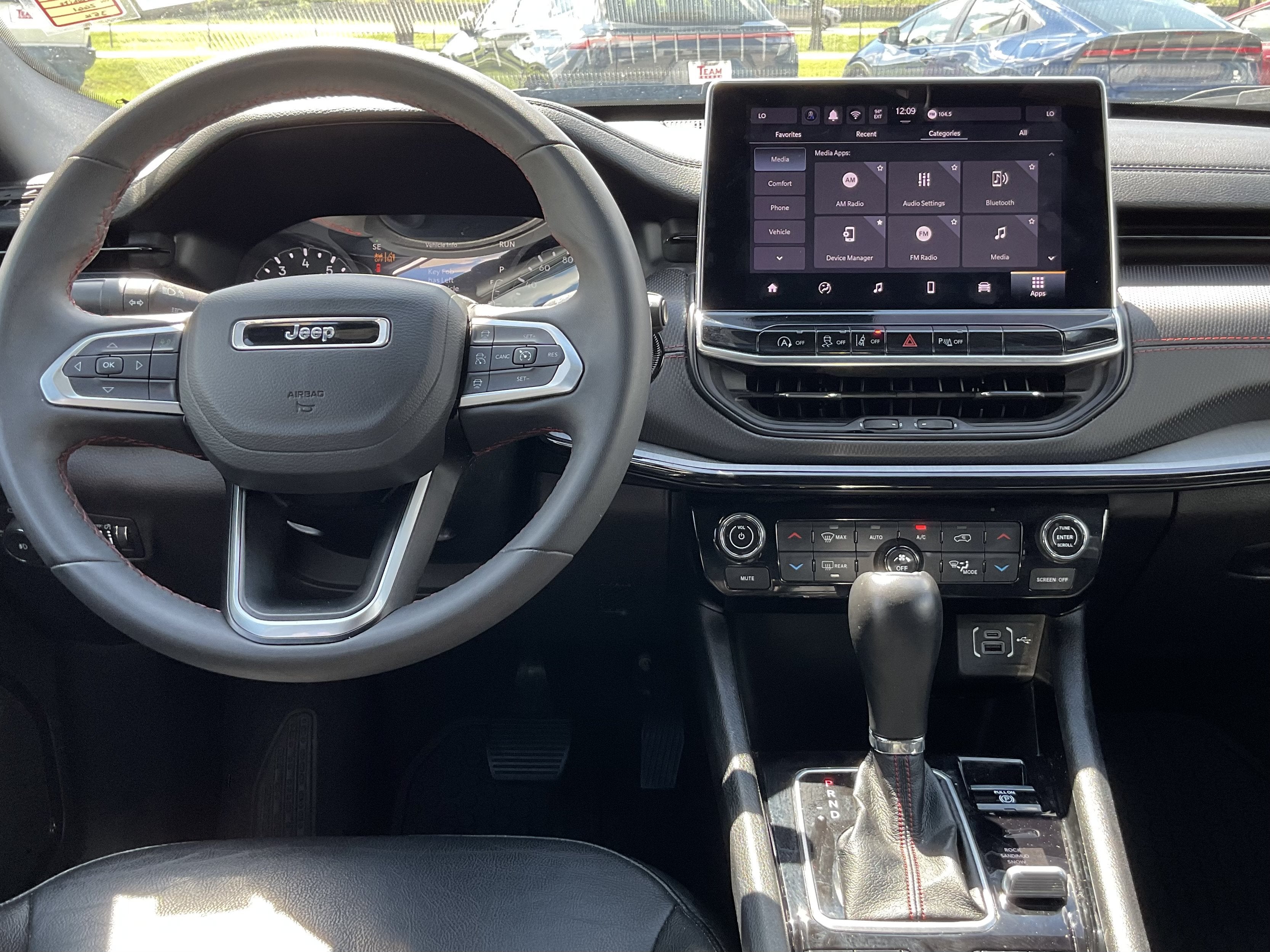 2025 Jeep Compass Trailhawk - Photo 11