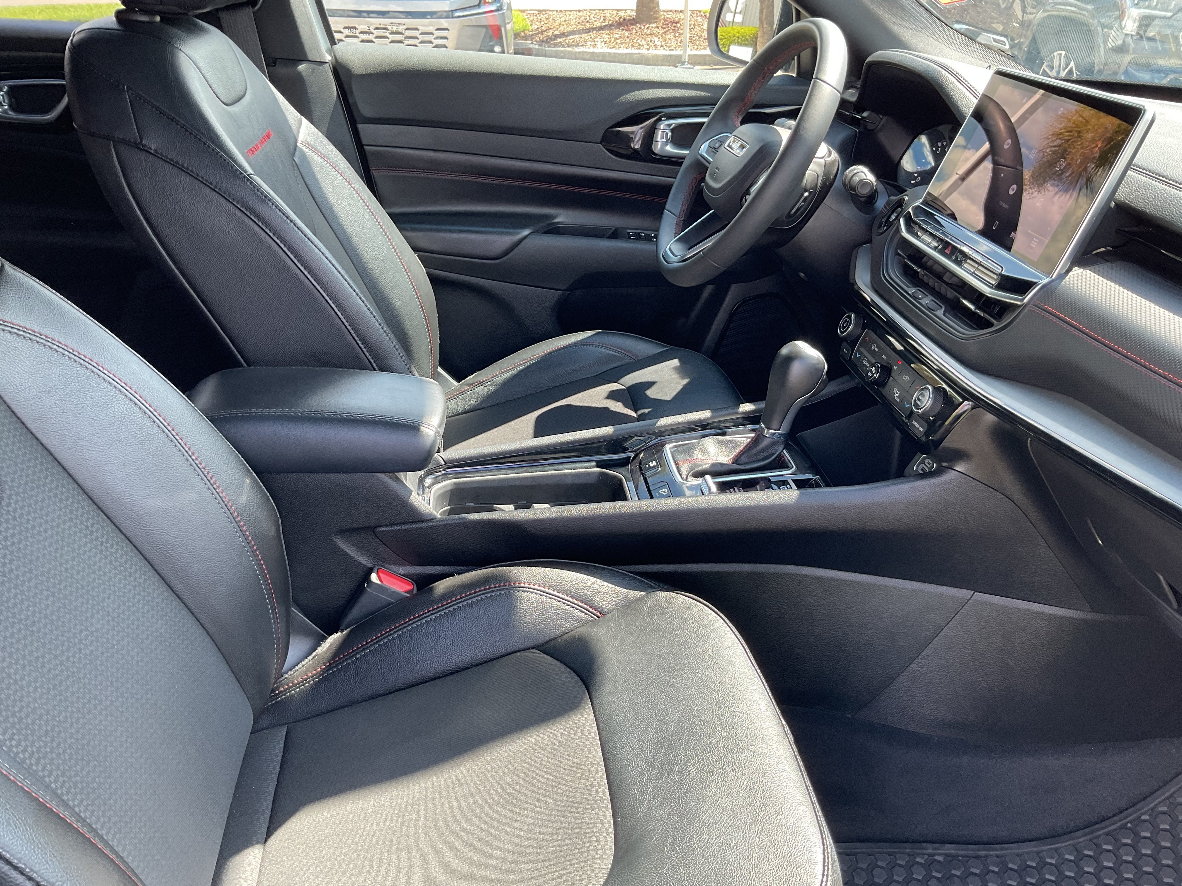 2025 Jeep Compass Trailhawk - Photo 13