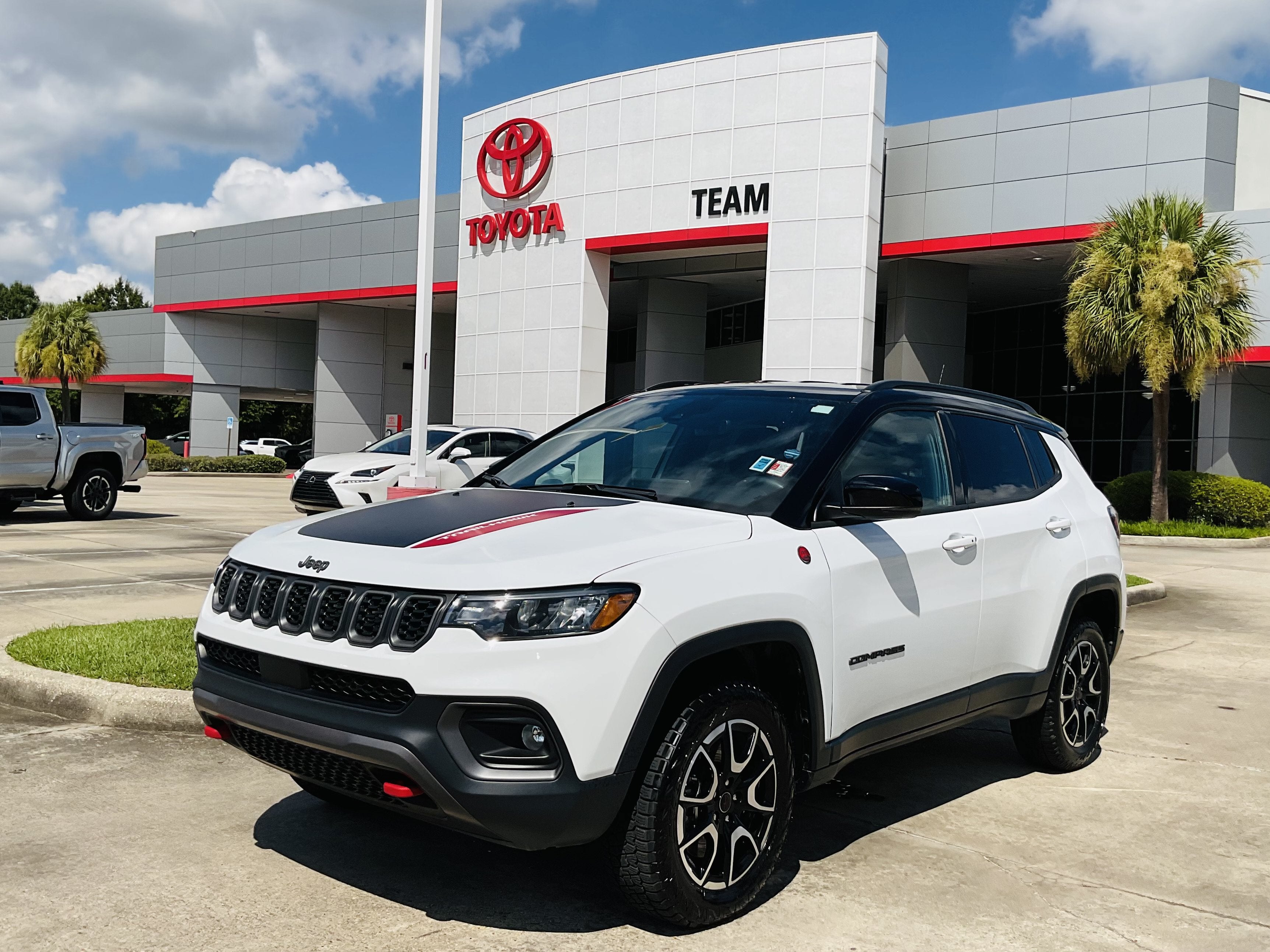 2025 Jeep Compass Trailhawk - Photo 19