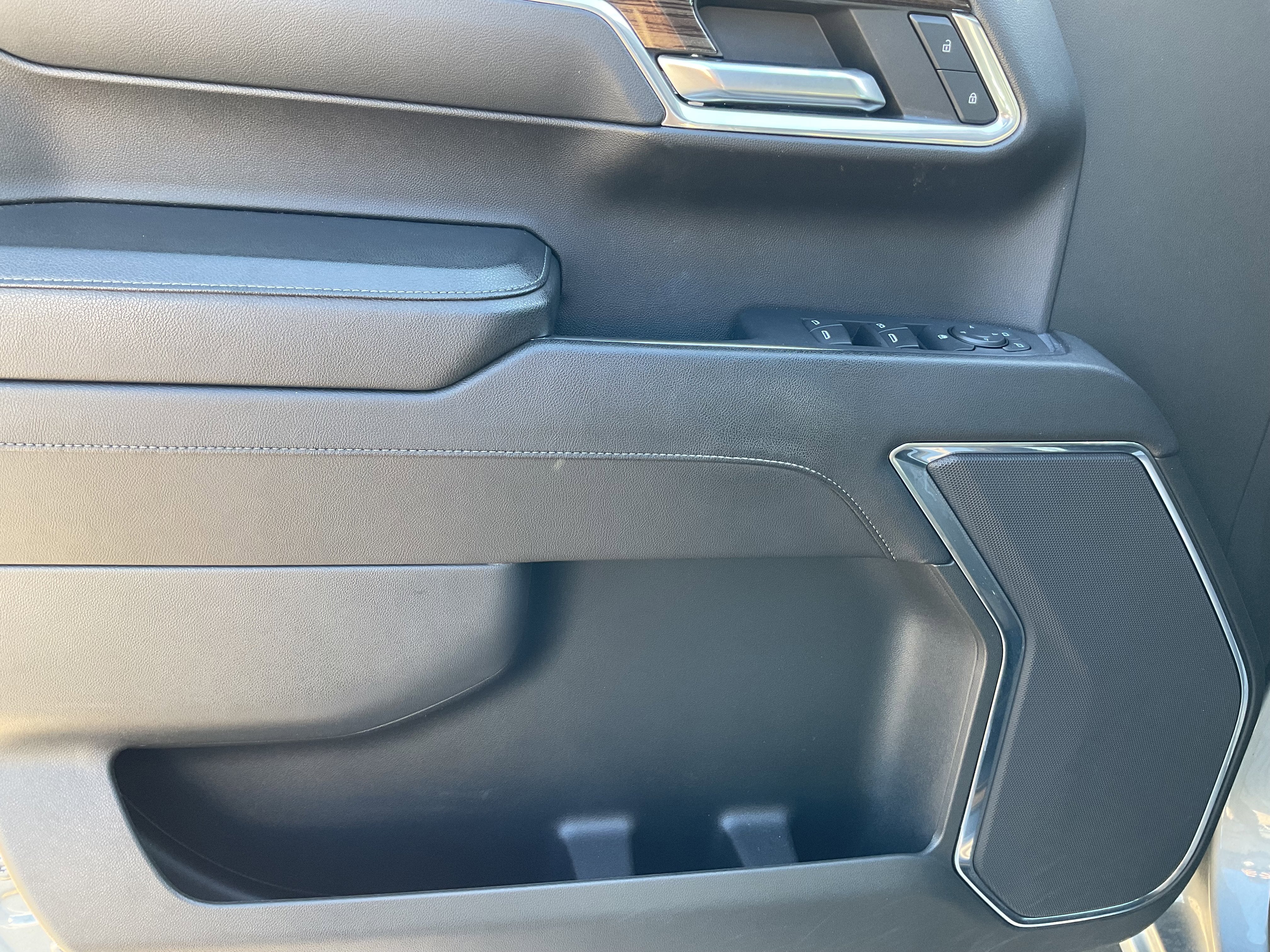 2023 Chevrolet Silverado RST