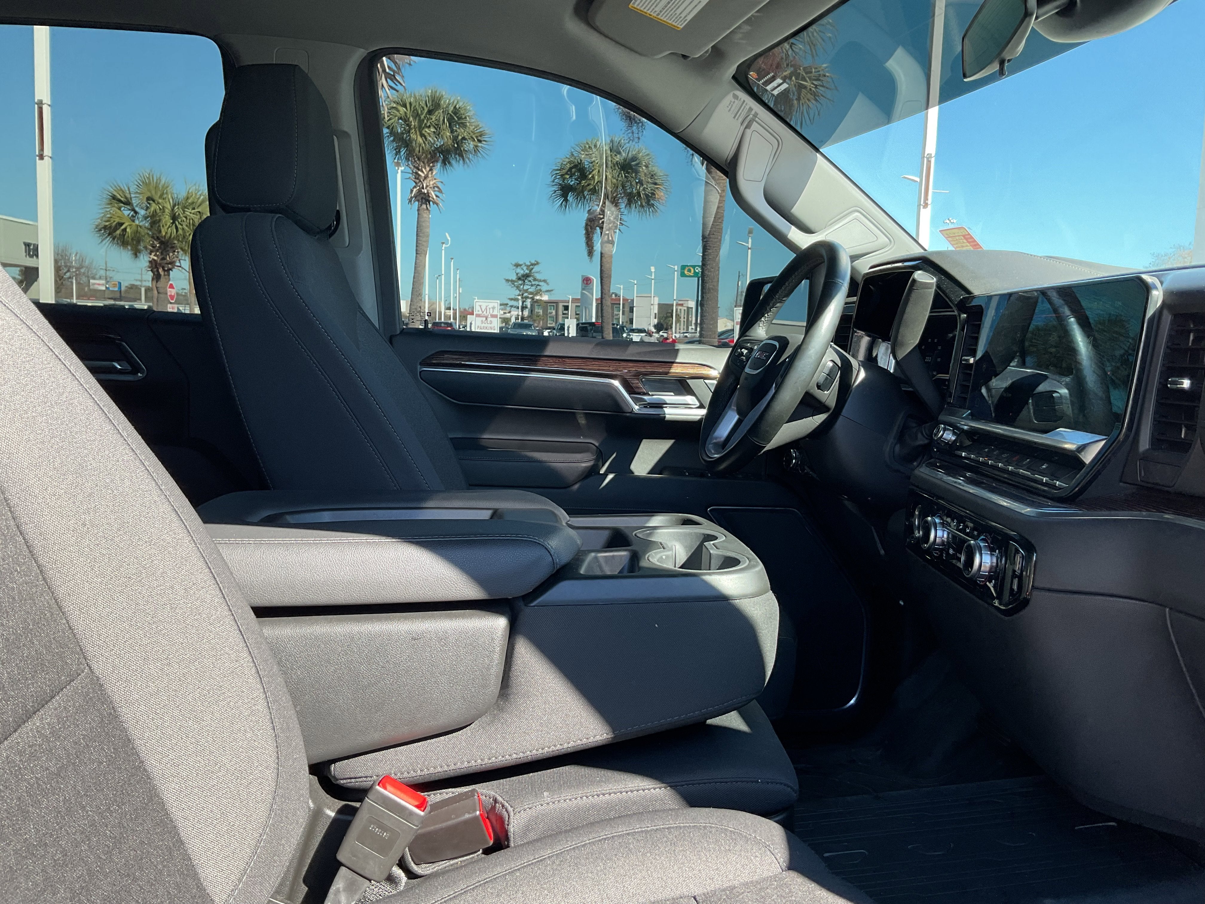 2024 GMC Sierra Elevation