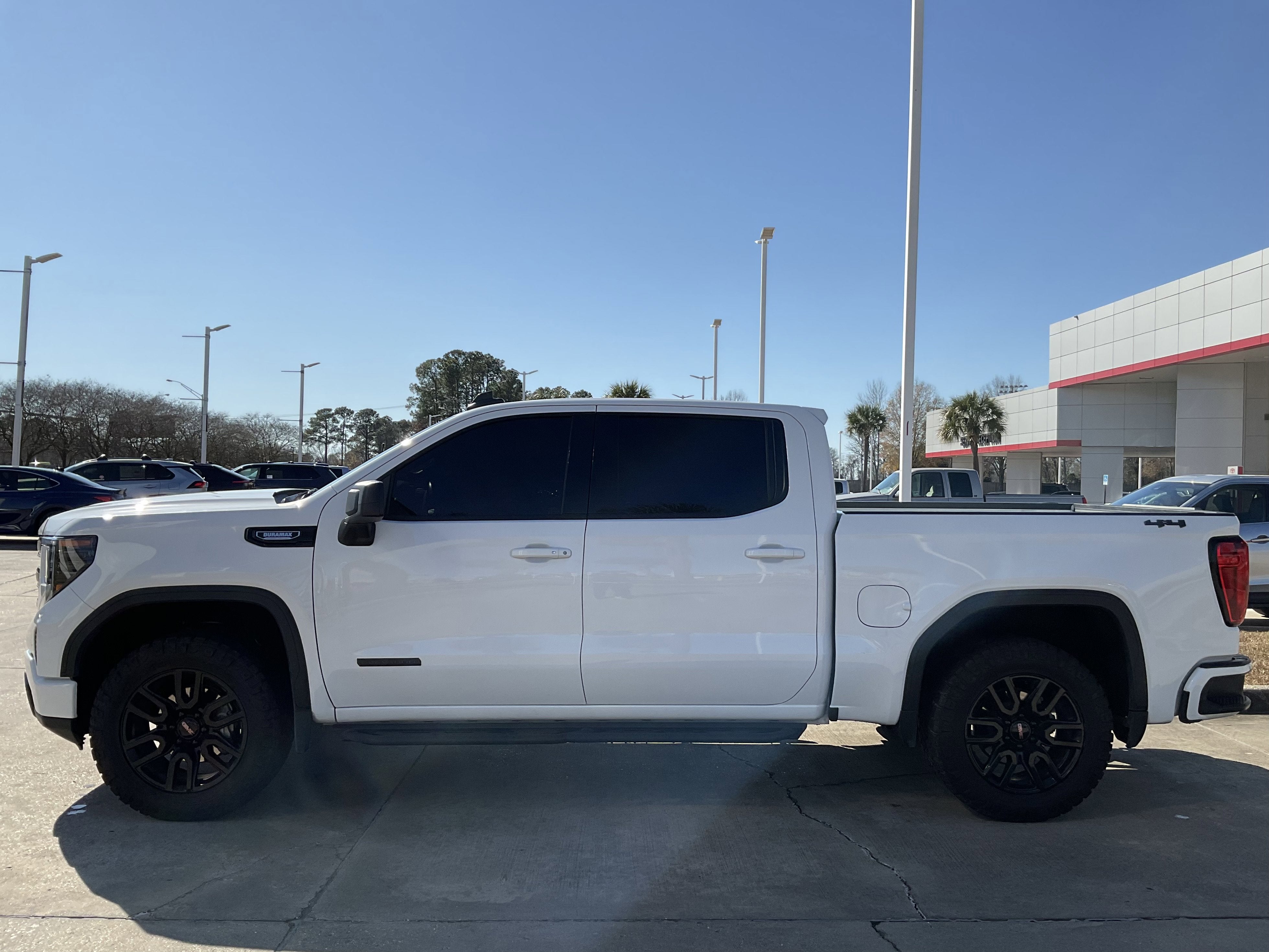 2024 GMC Sierra Elevation