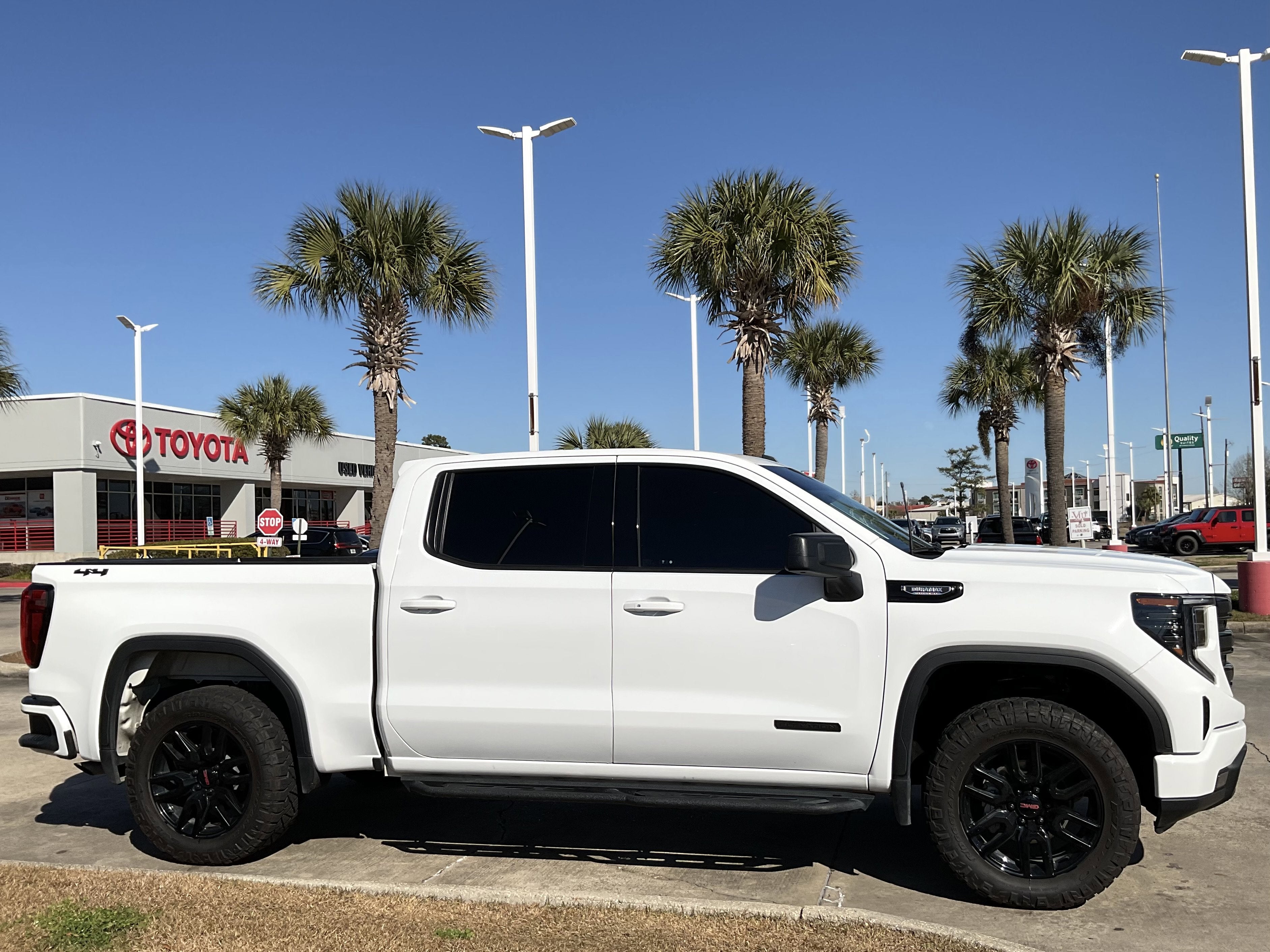 2024 GMC Sierra Elevation