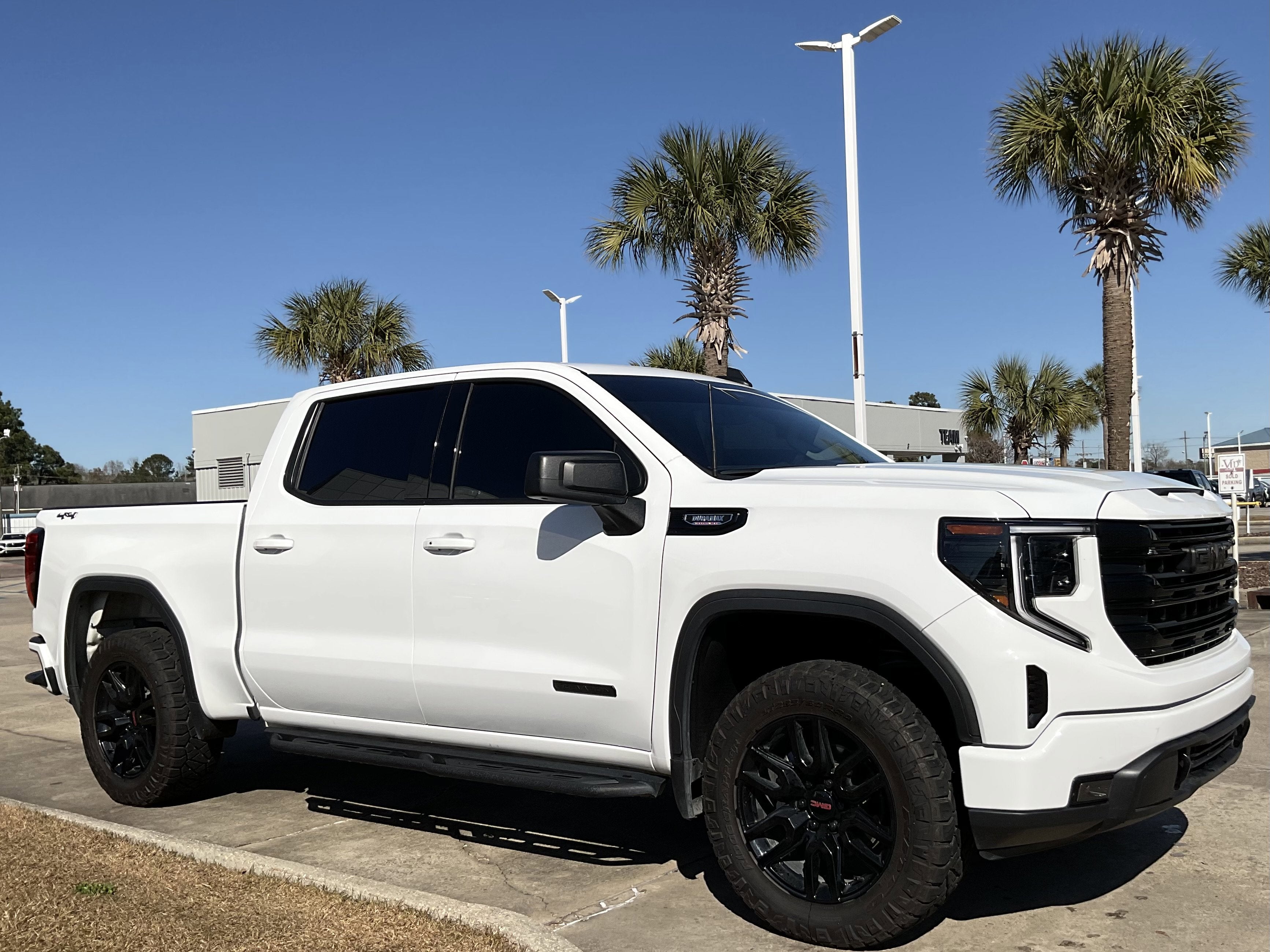 2024 GMC Sierra Elevation