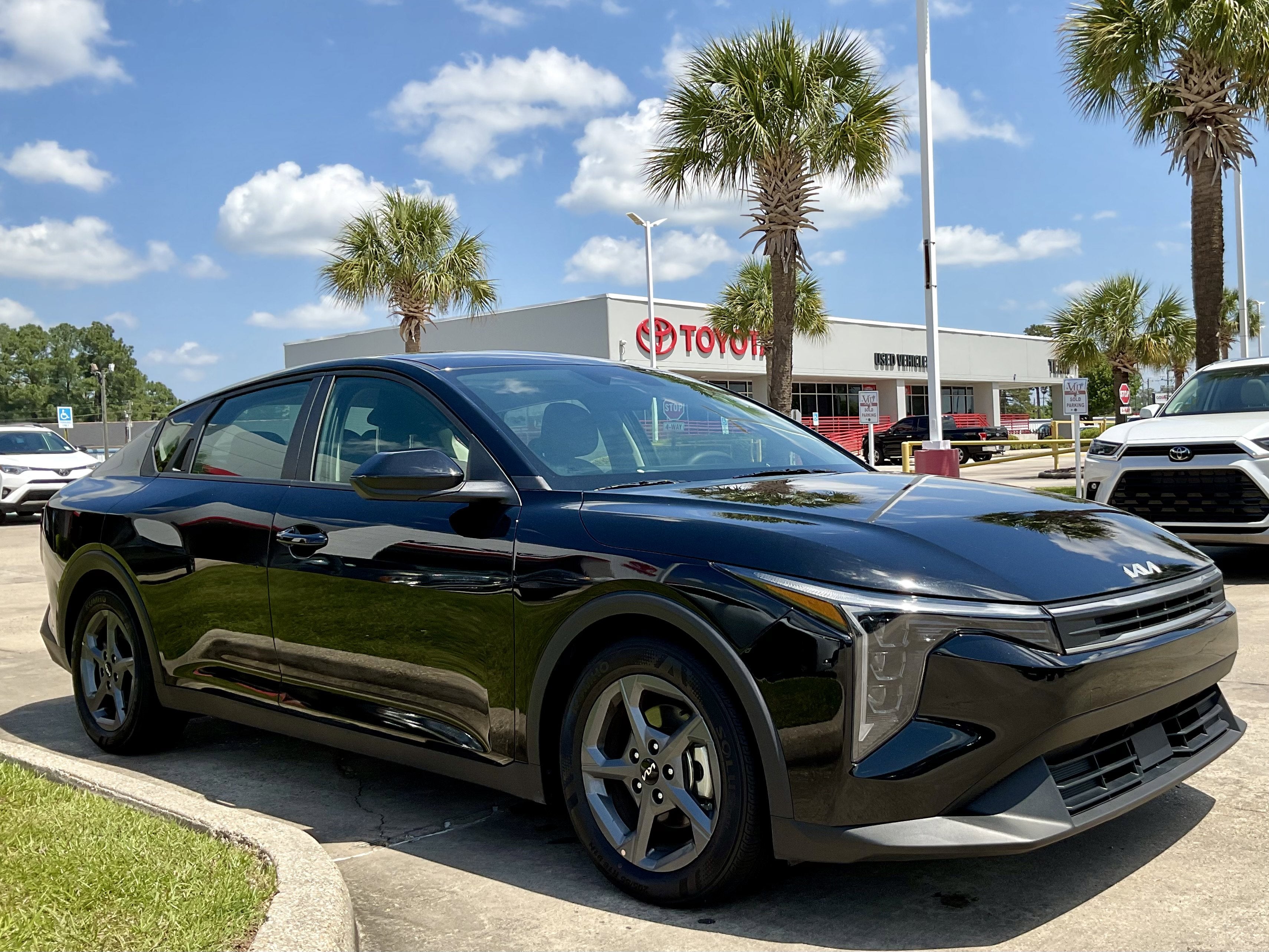 2025 Kia K4 LXS