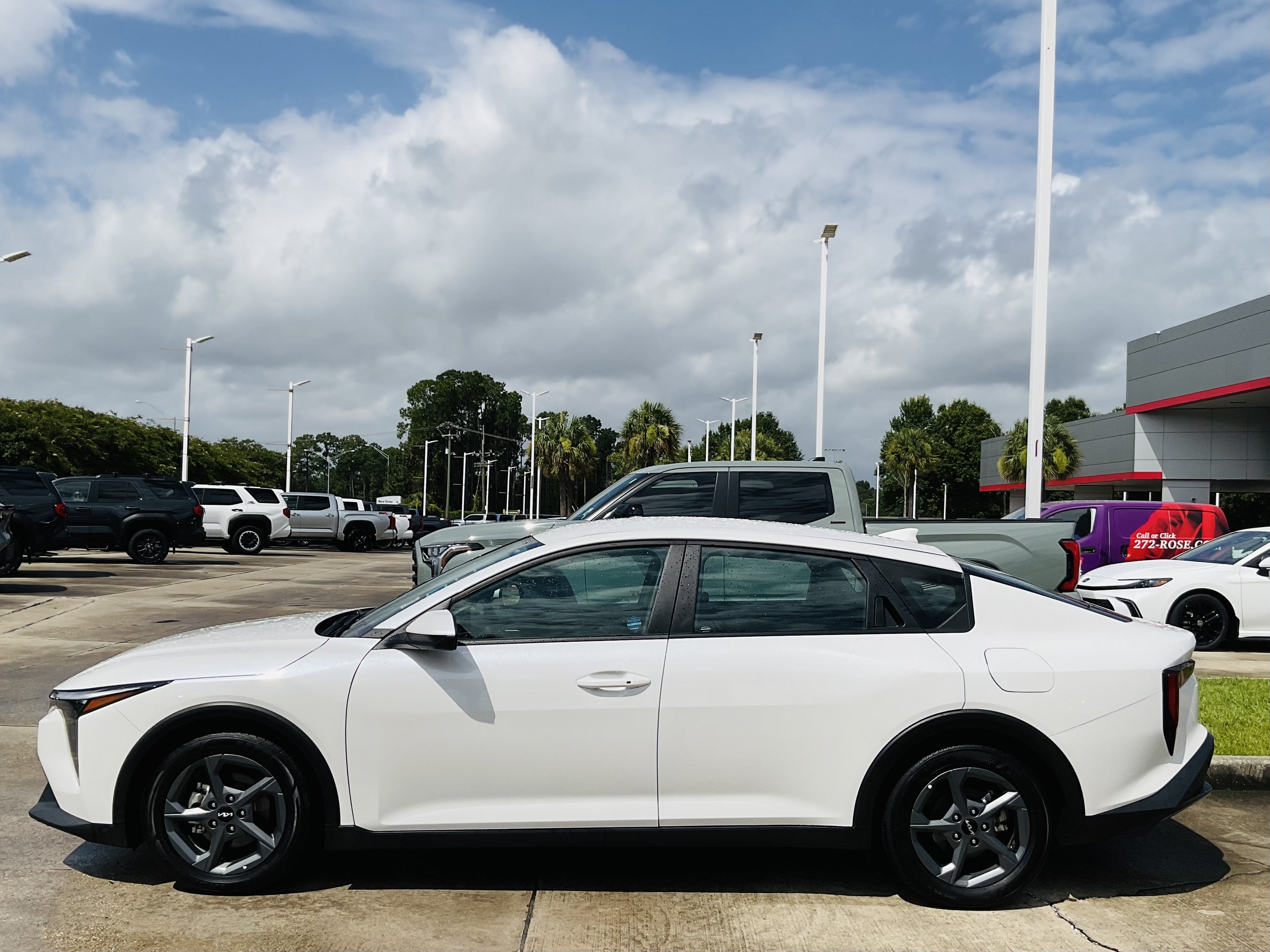 2025 Kia K4 LXS
