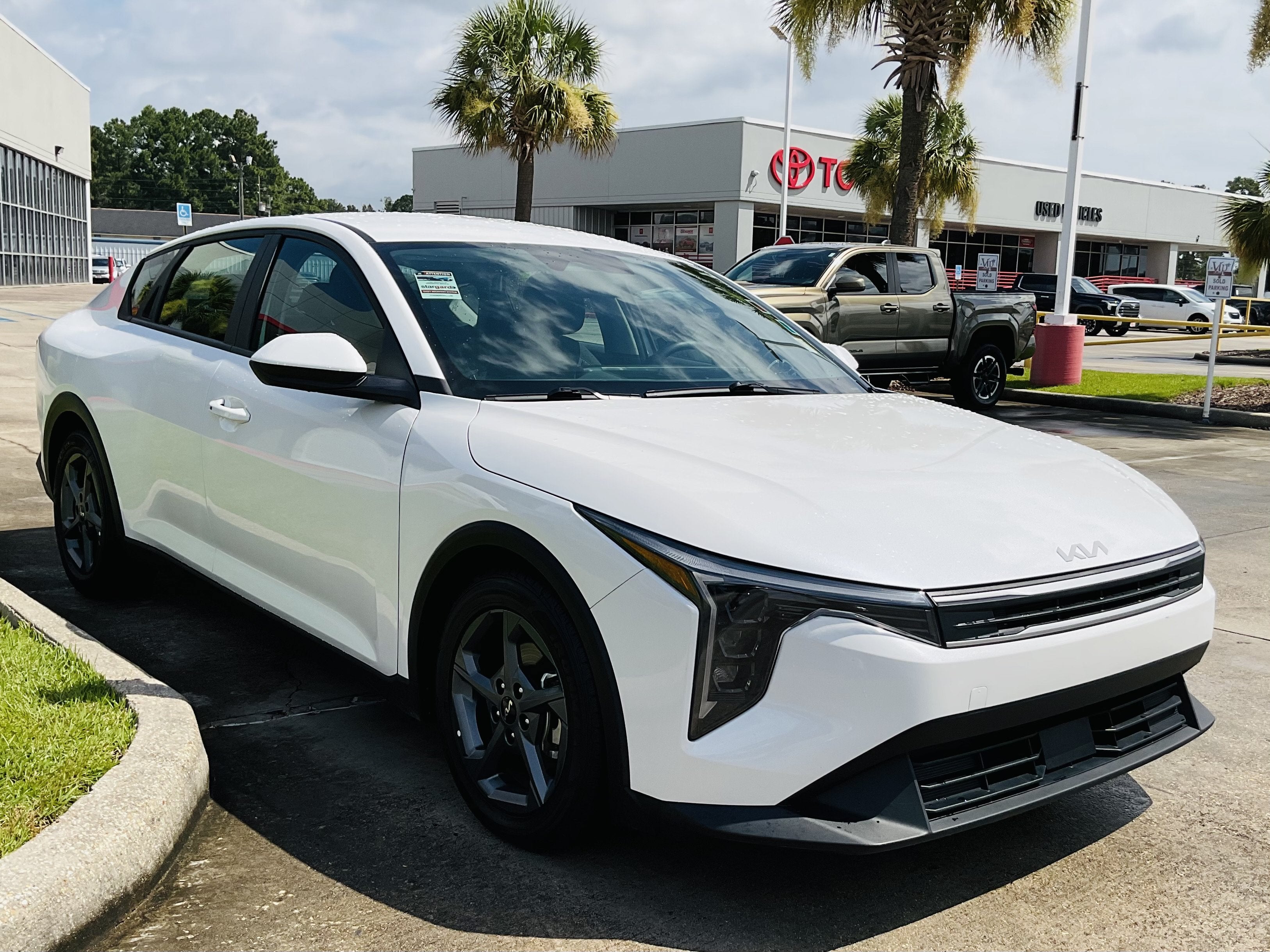 2025 Kia K4 LXS