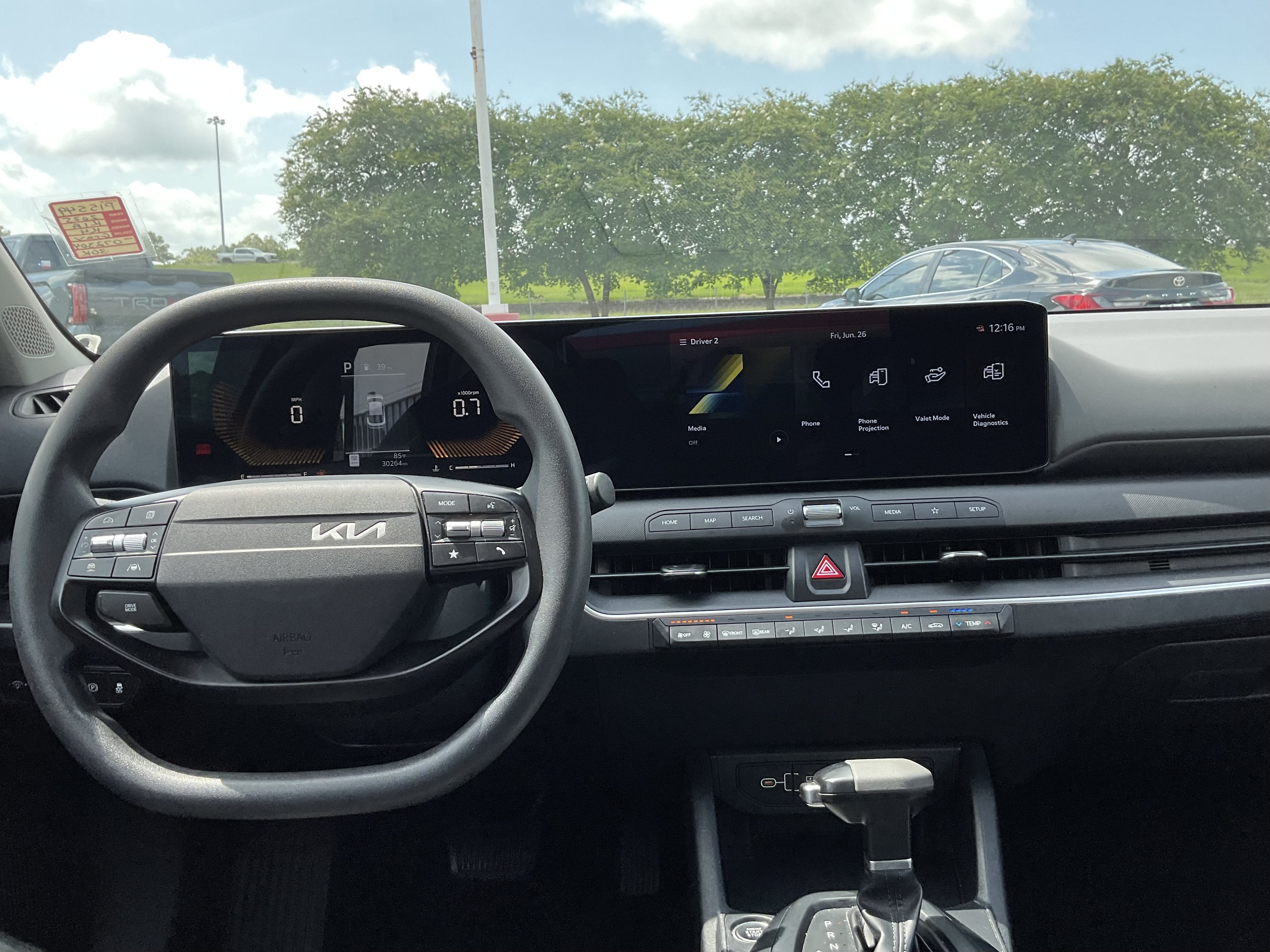 2025 Kia K4 LXS - Photo 10
