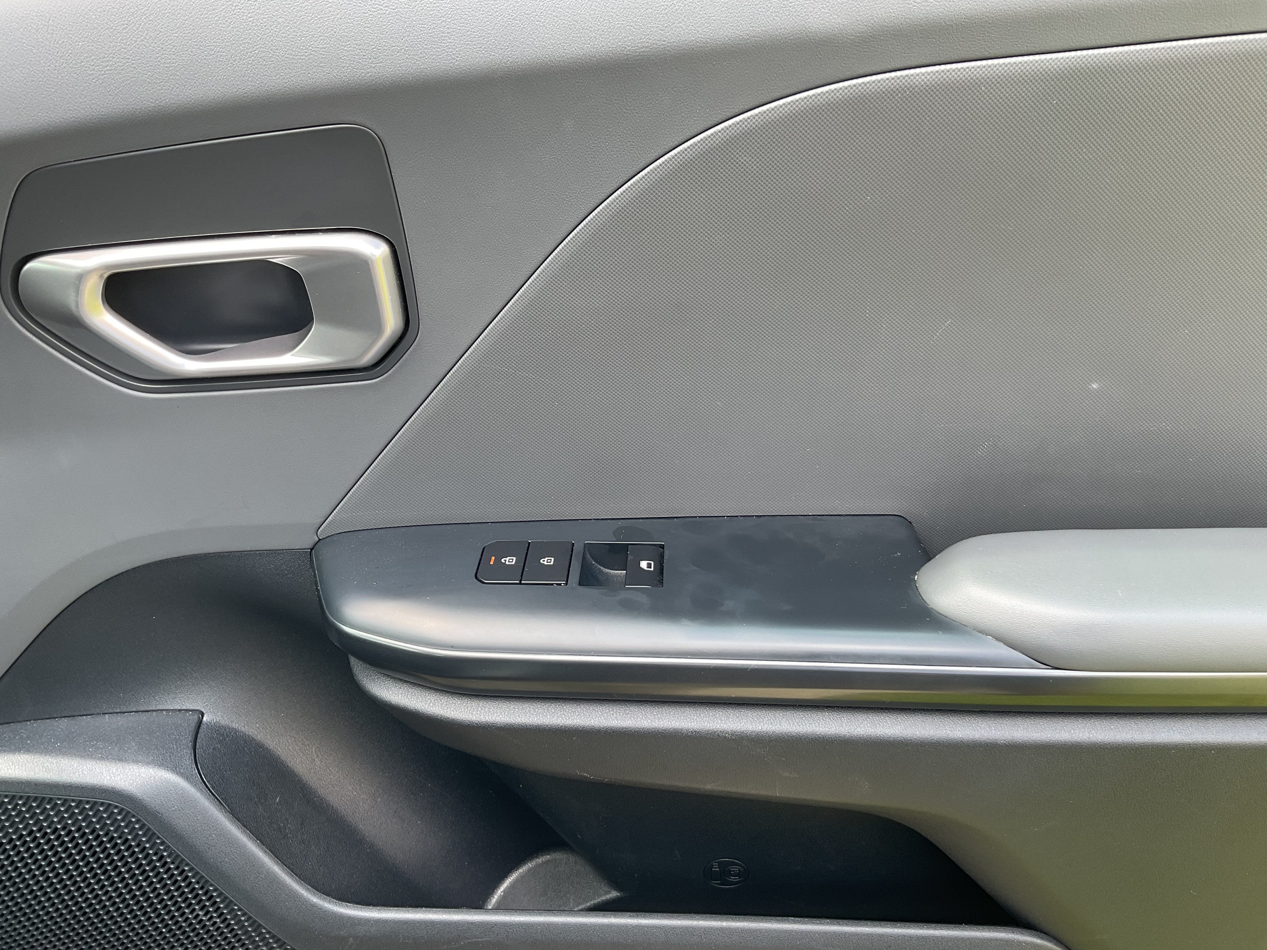 2025 Kia K4 LXS - Photo 13