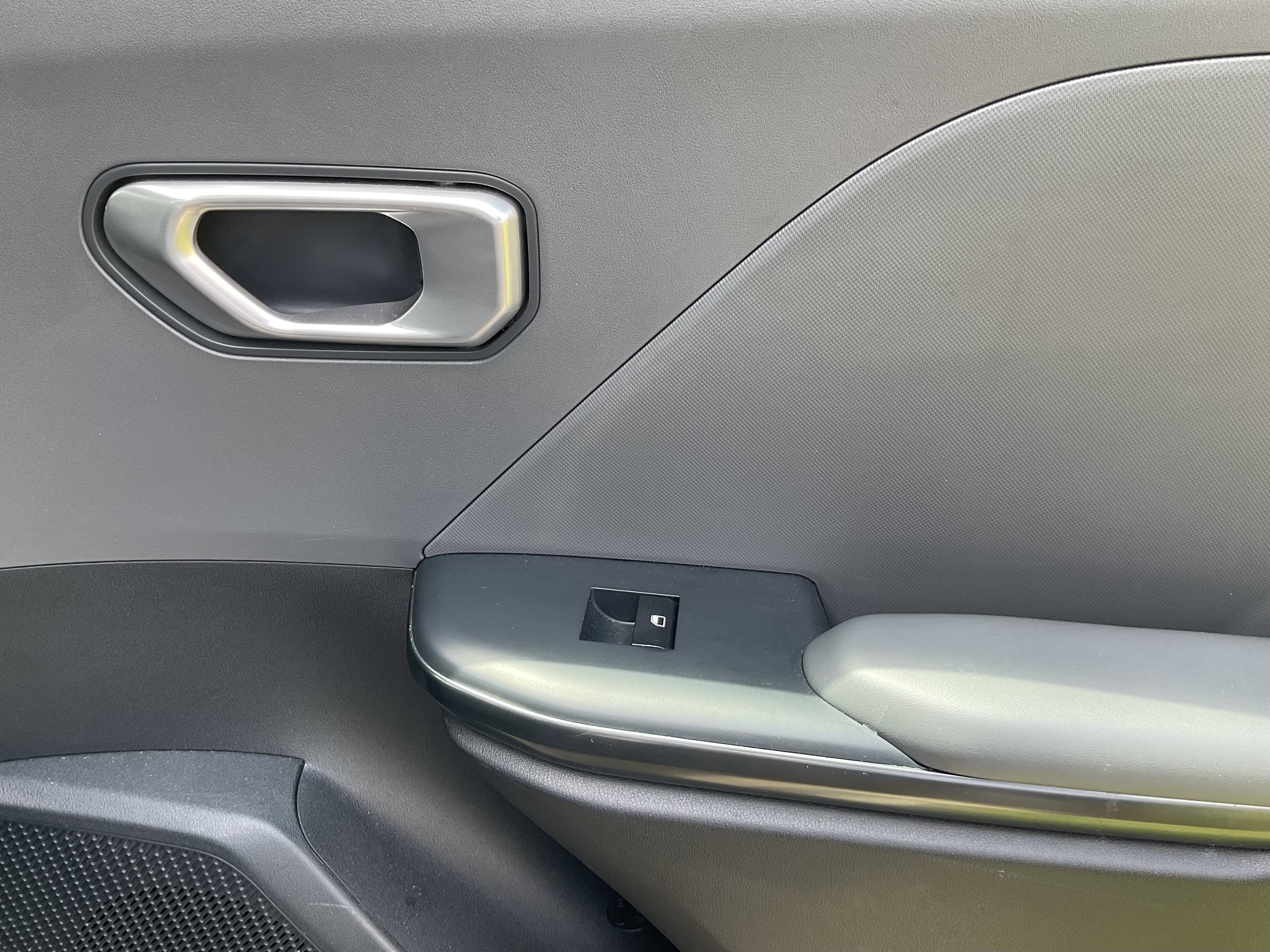 2025 Kia K4 LXS - Photo 15