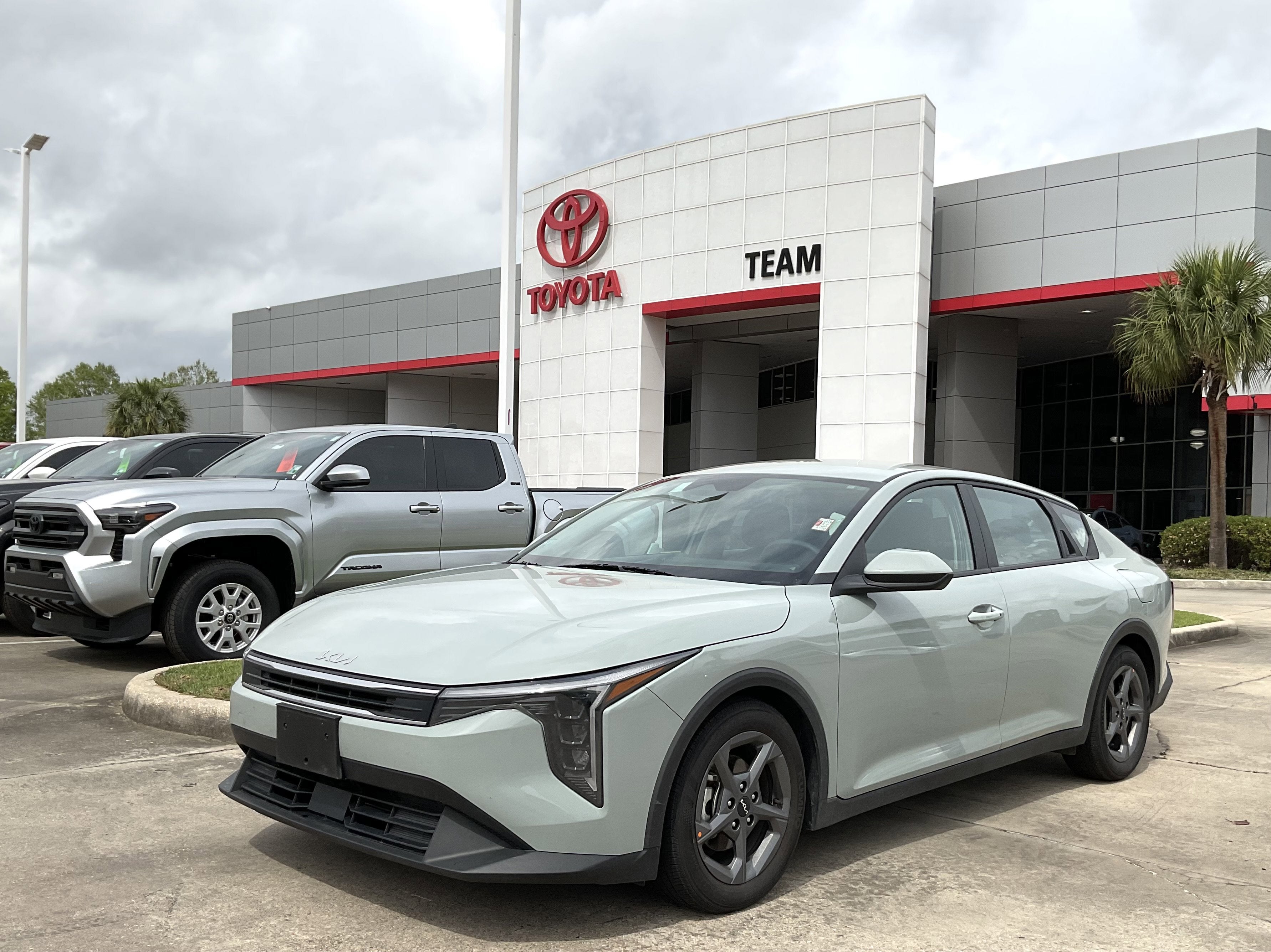 2025 Kia K4 LXS