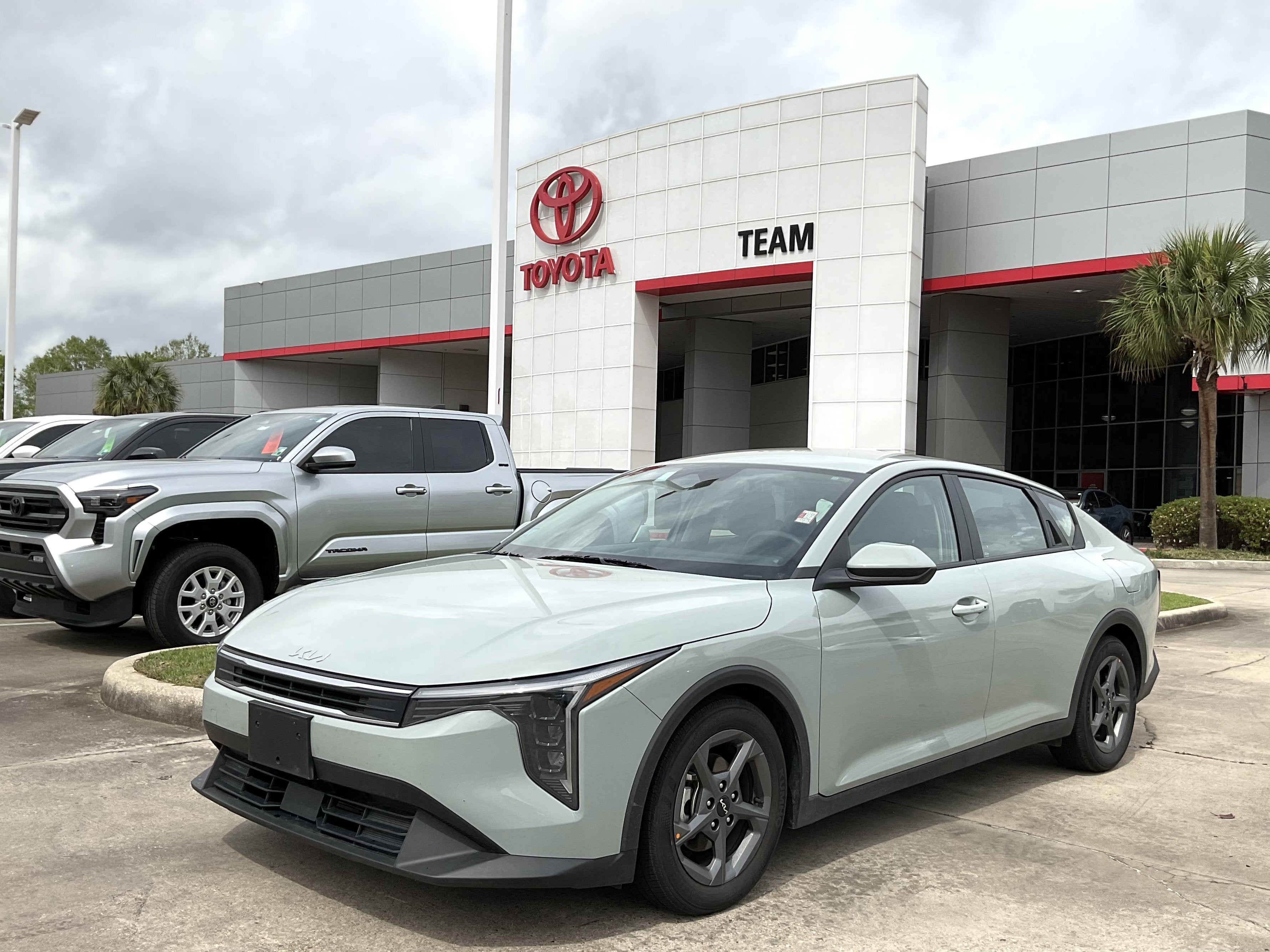 2025 Kia K4 LXS