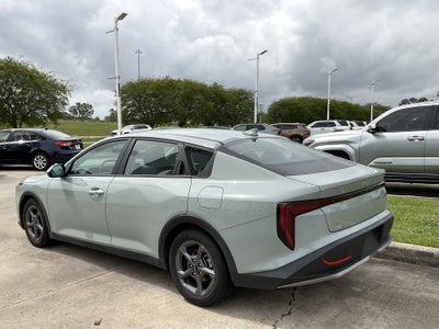 2025 Kia K4 LXS