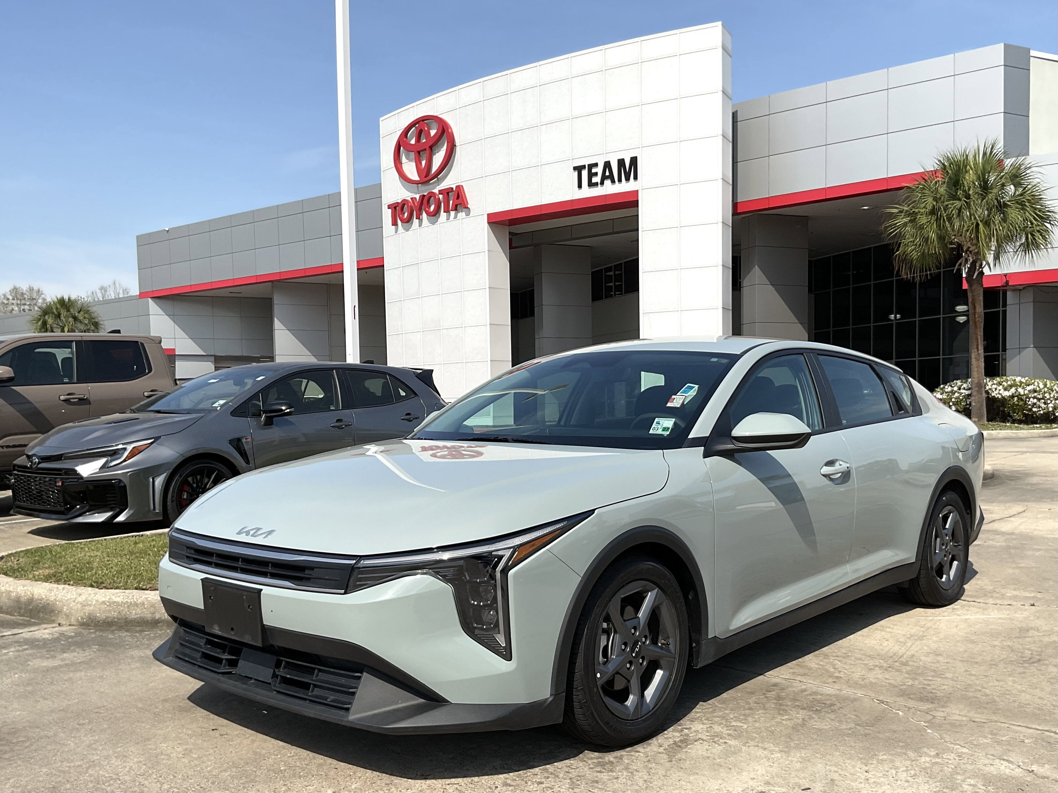 2025 Kia K4 LXS