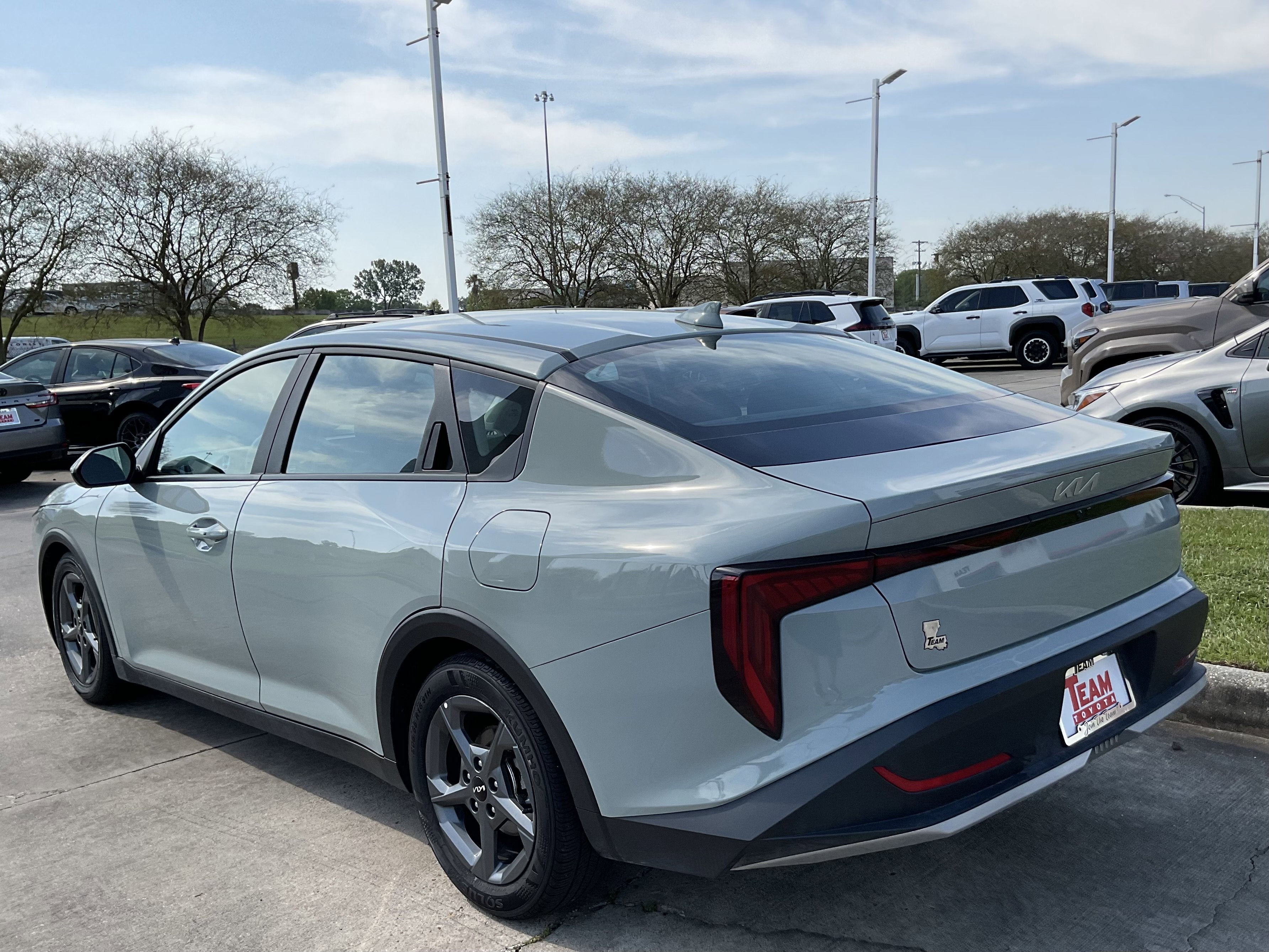 2025 Kia K4 LXS