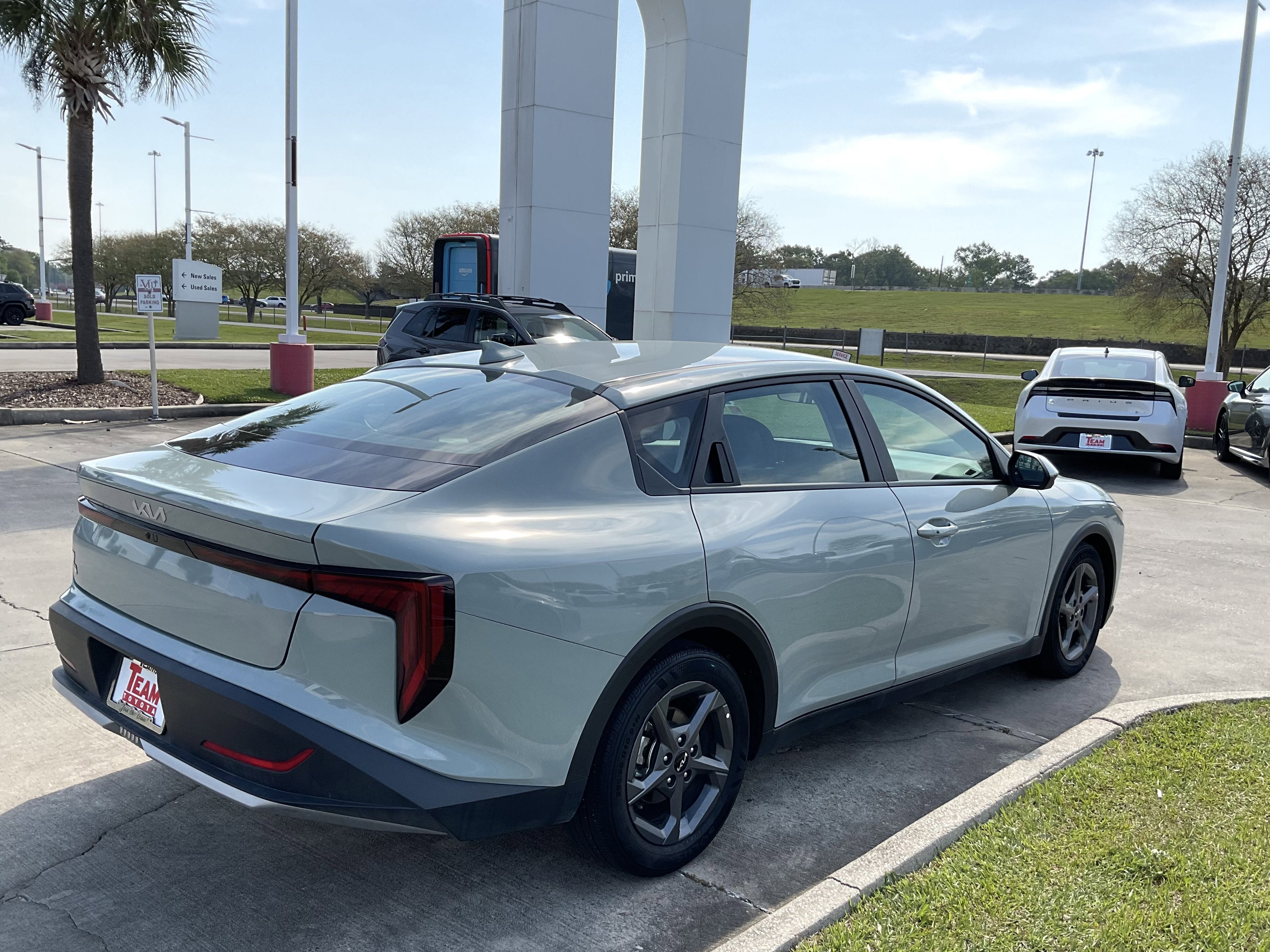 2025 Kia K4 LXS