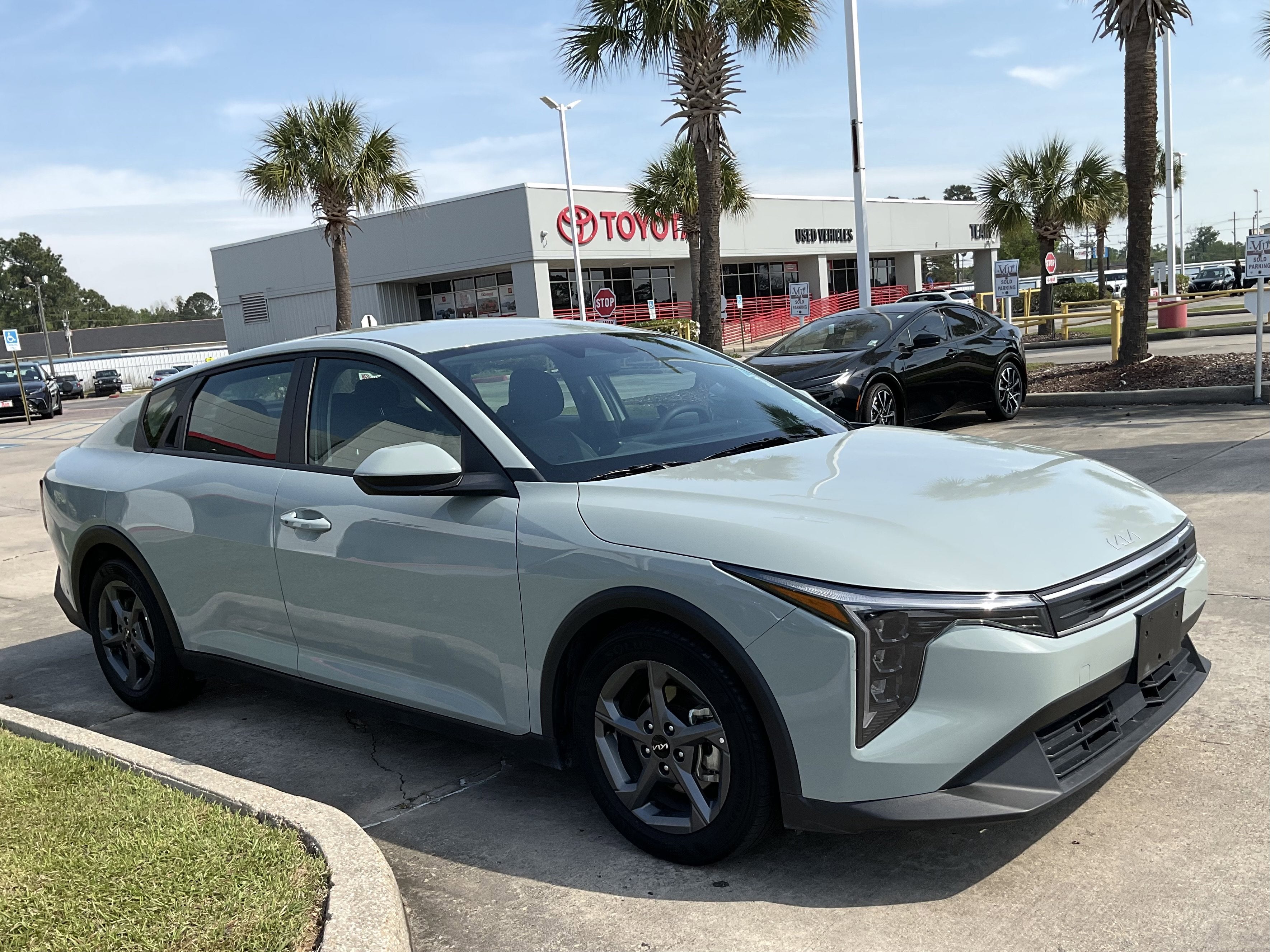 2025 Kia K4 LXS