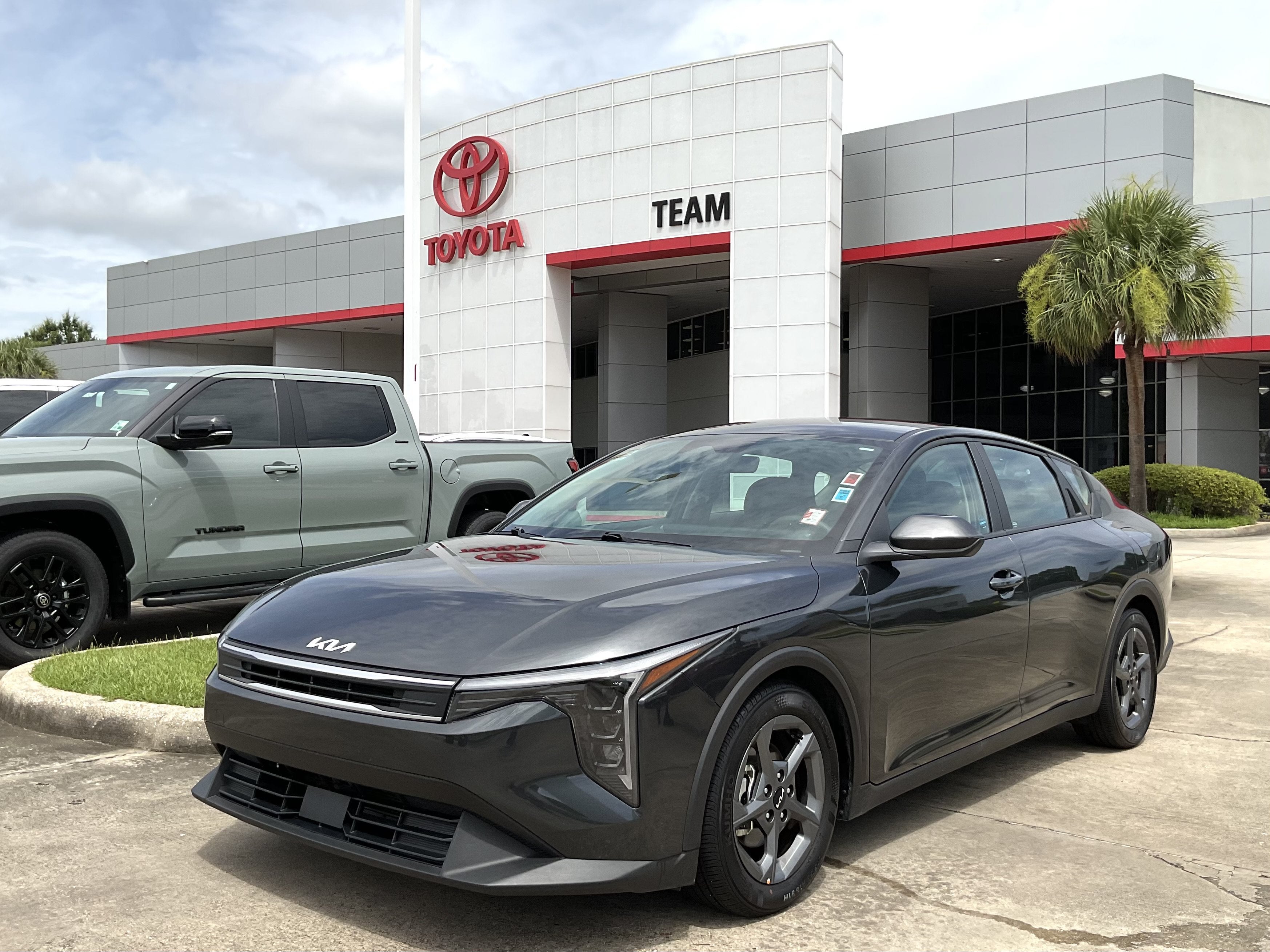 2025 Kia K4 LXS