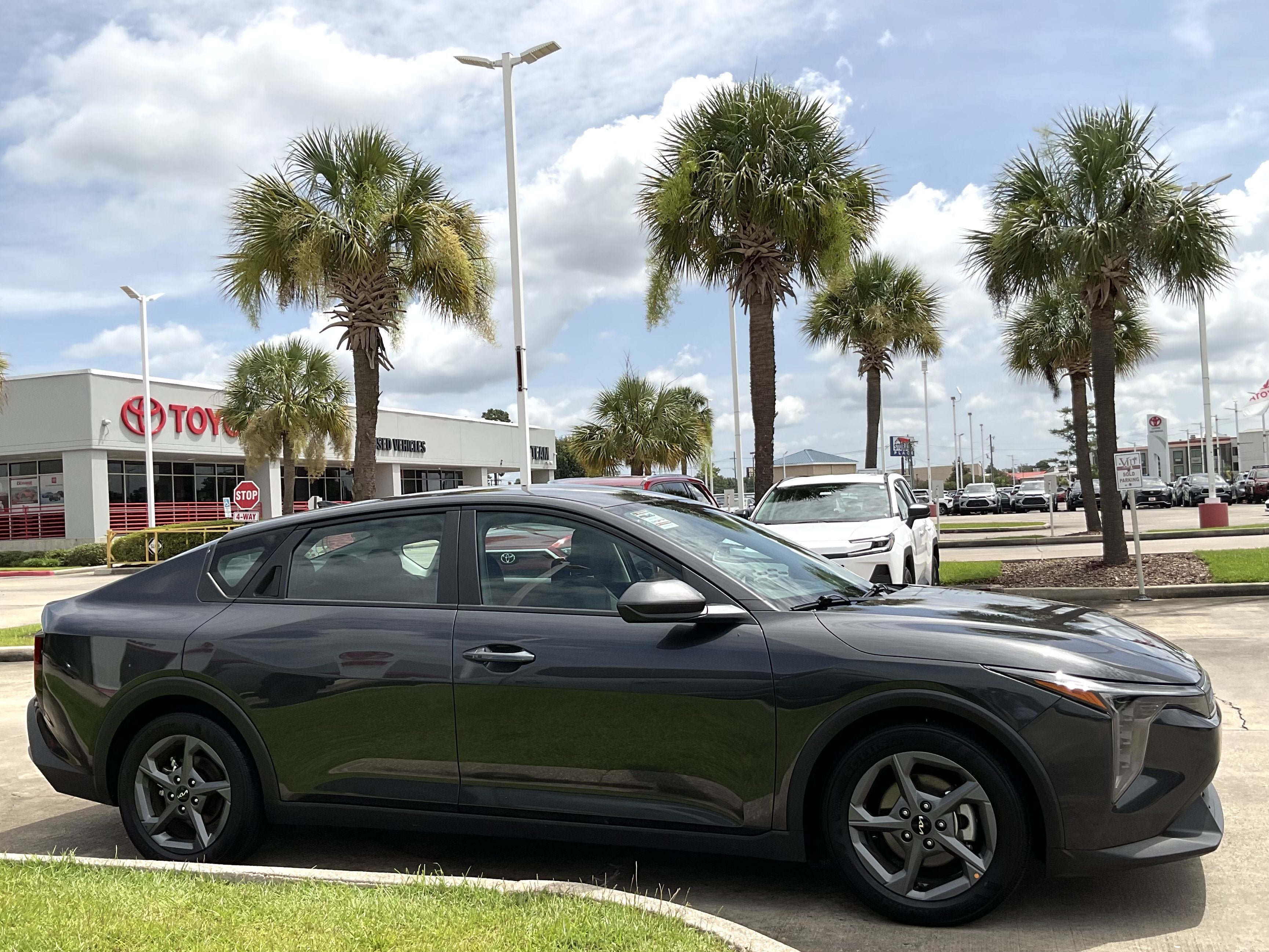 2025 Kia K4 LXS