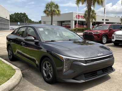 2025 Kia K4 LXS