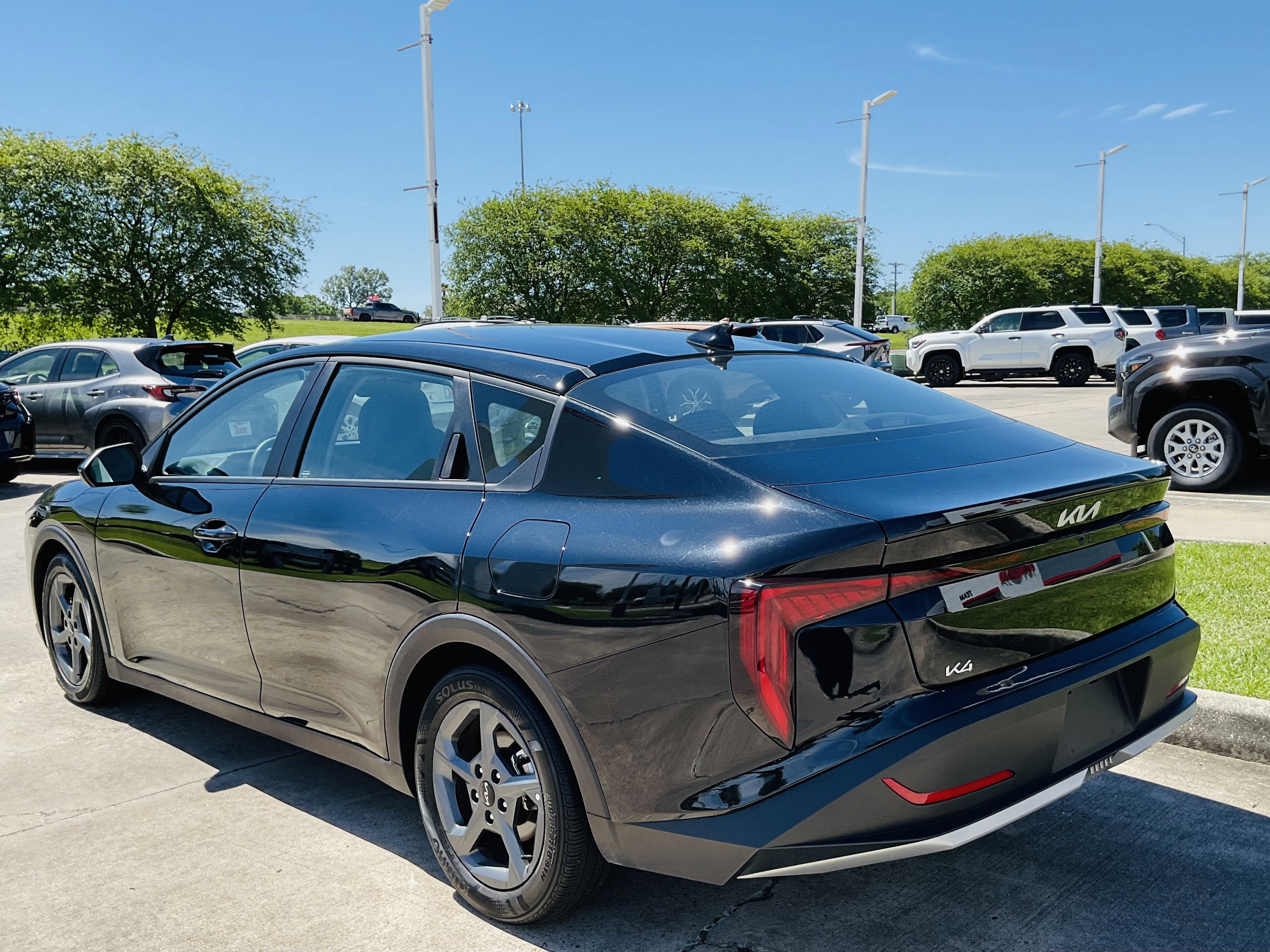 2025 Kia K4 LXS