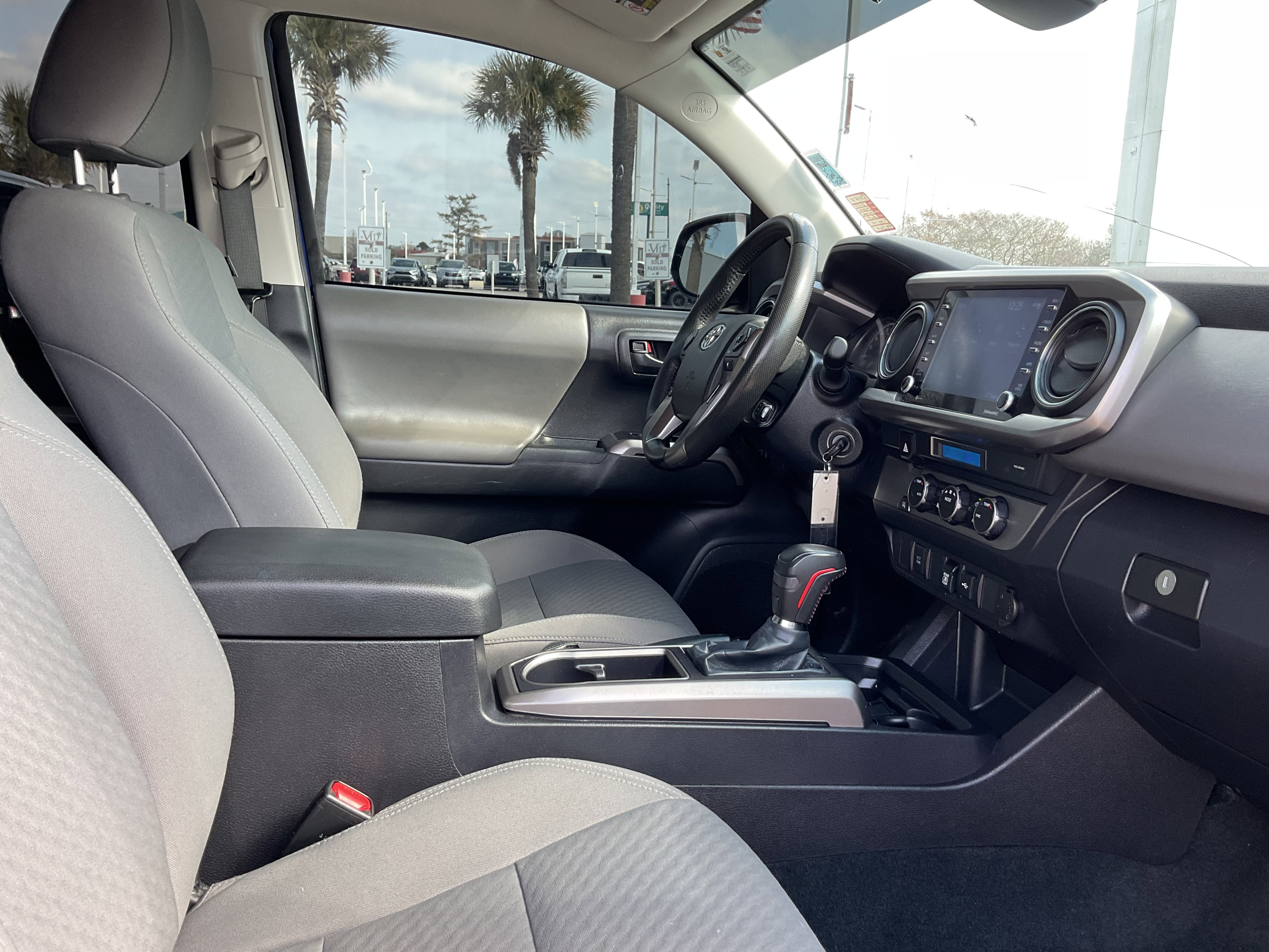 2022 Toyota TACOMA SR5 SR5