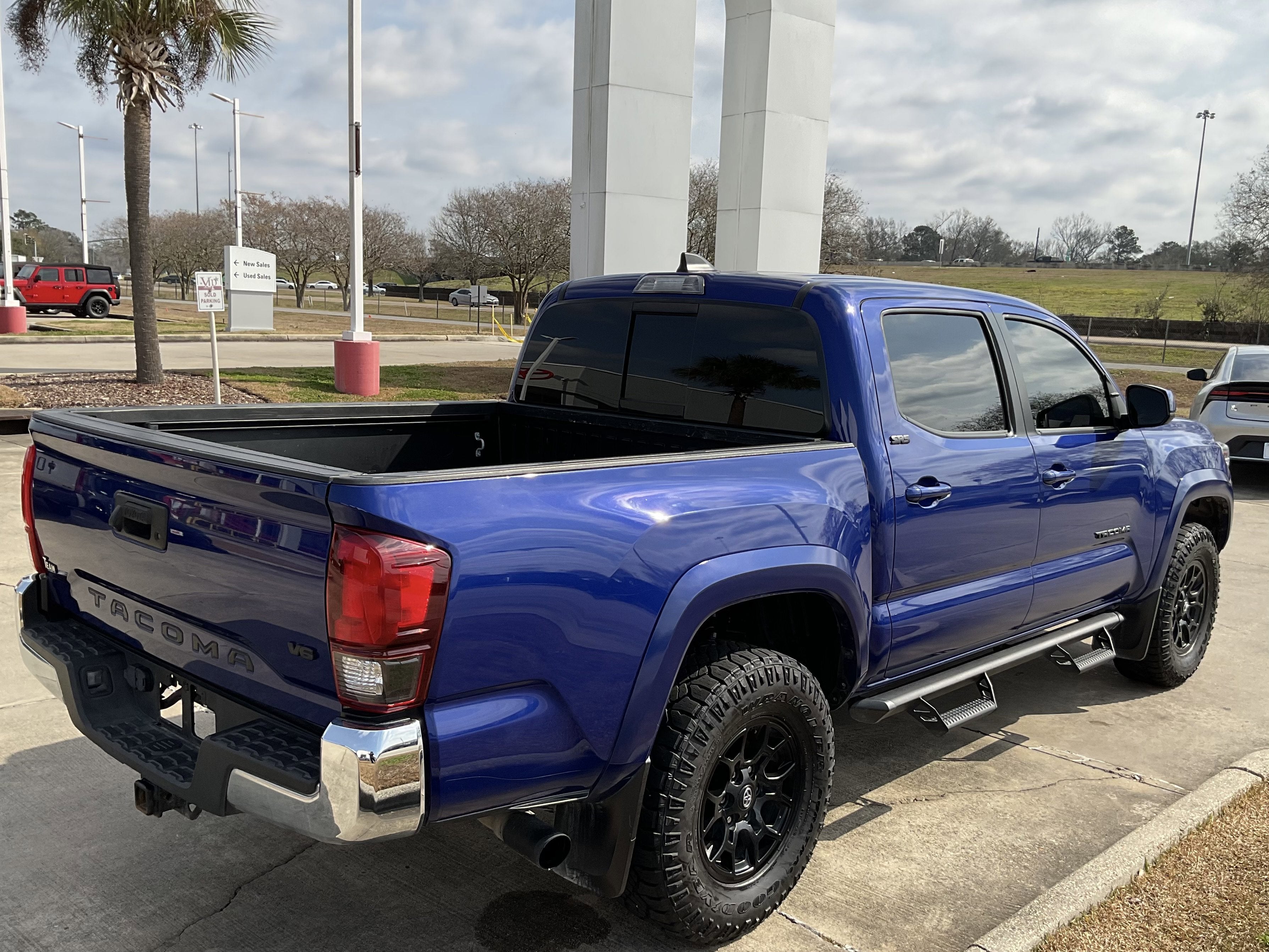 2022 Toyota TACOMA SR5 SR5