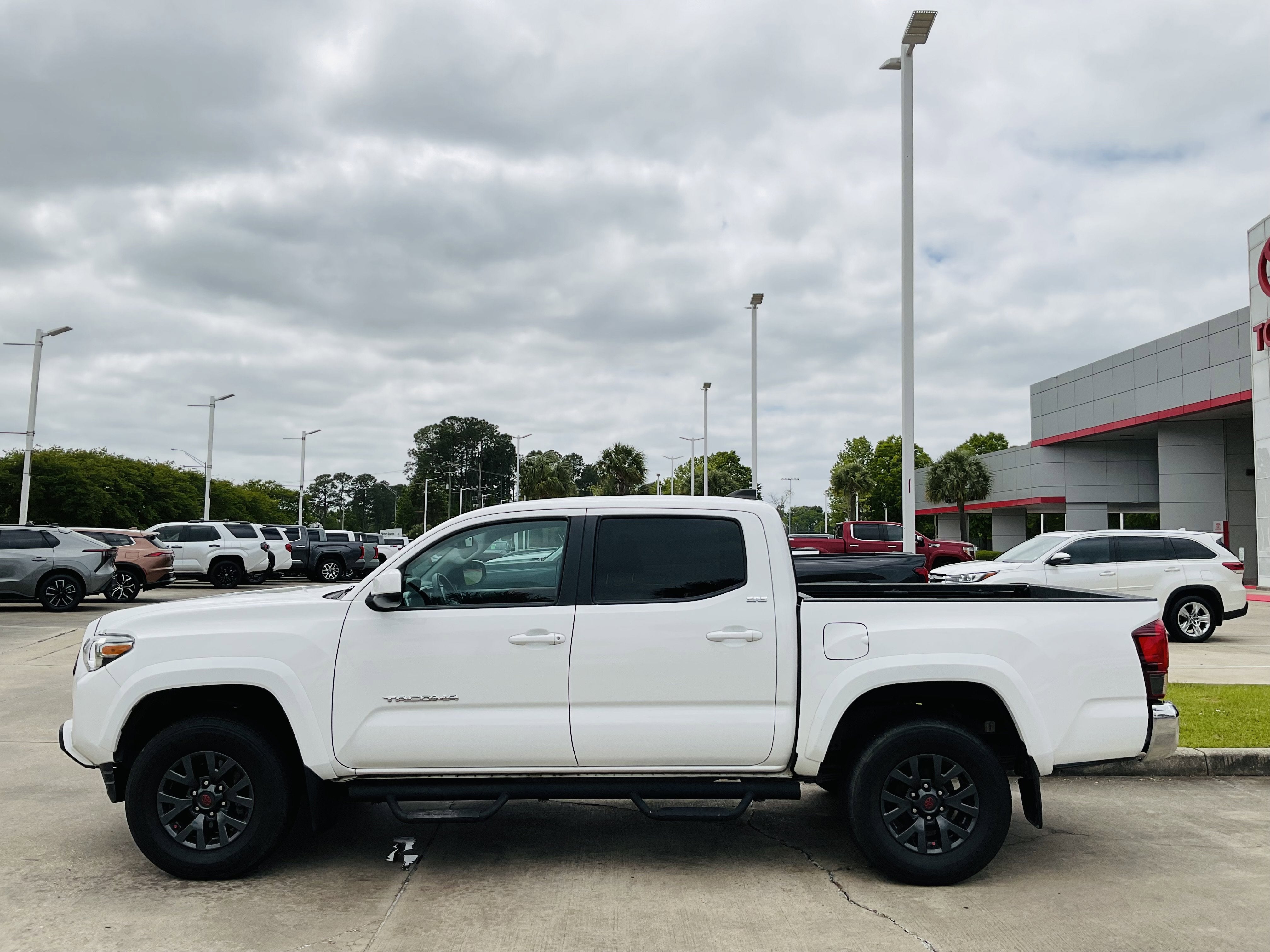 2023 Toyota TACOMA SR5 SR5