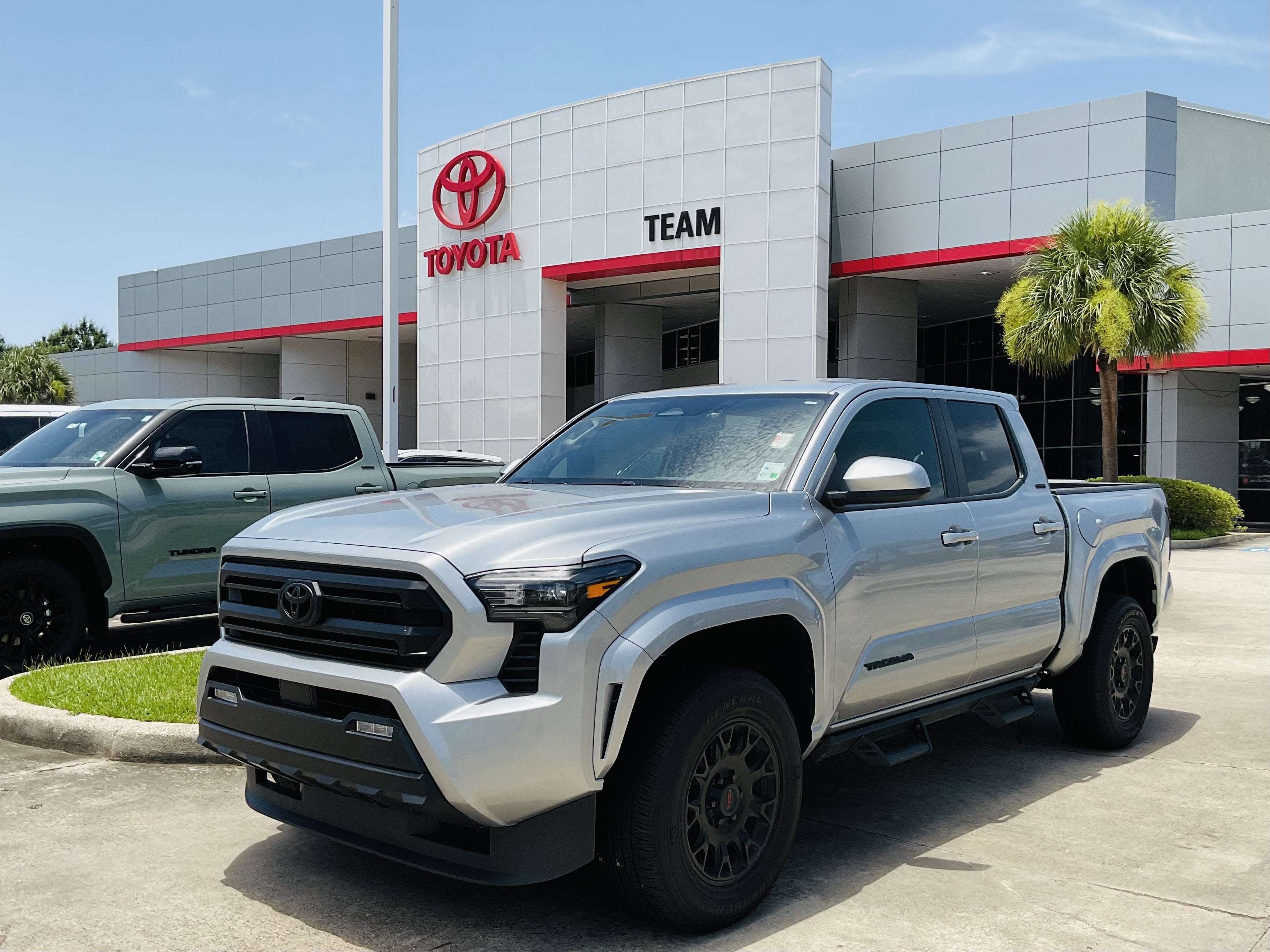 2025 Toyota Tacoma SR5
