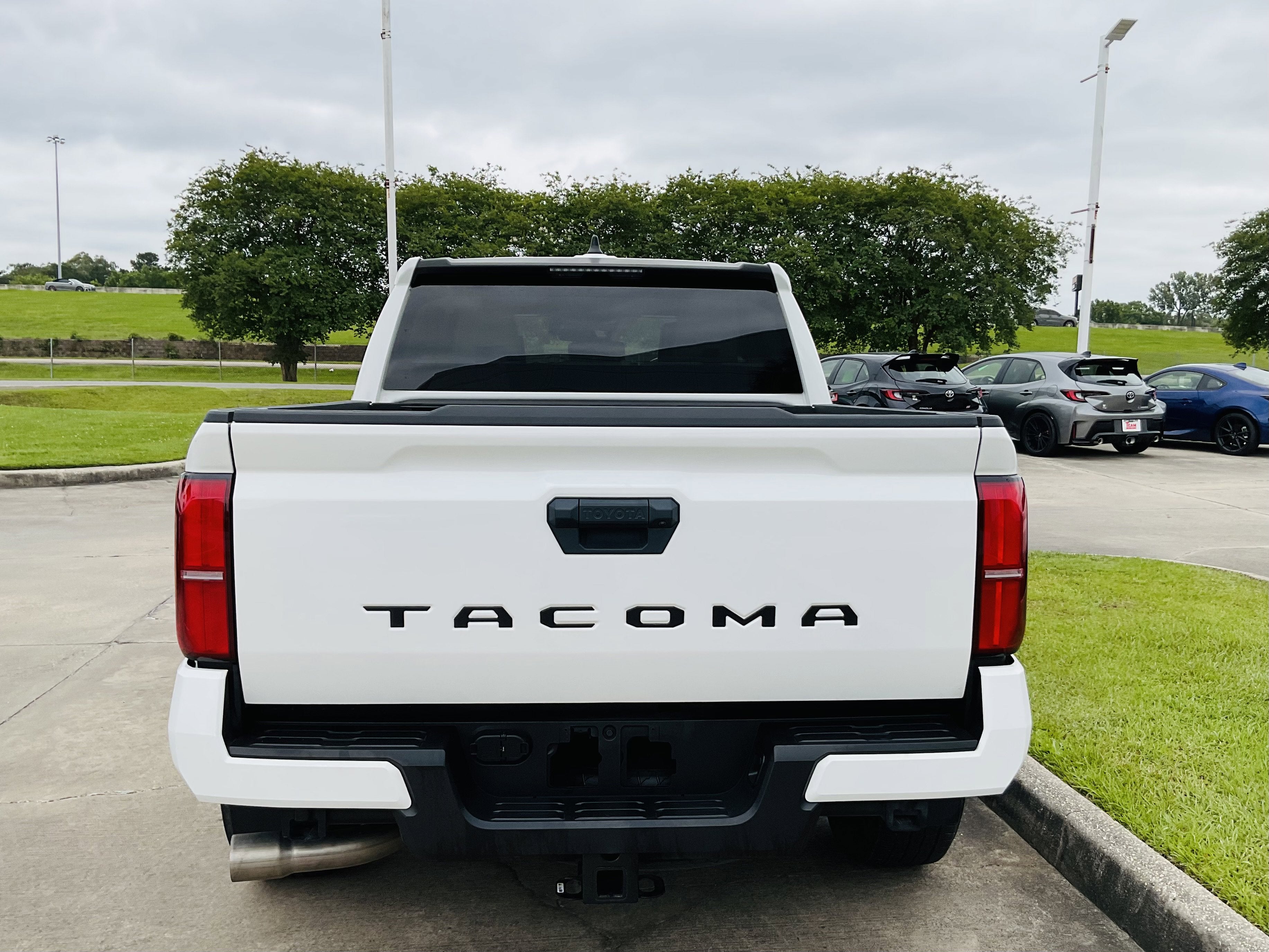 2024 Toyota TACOMA SR5 SR5