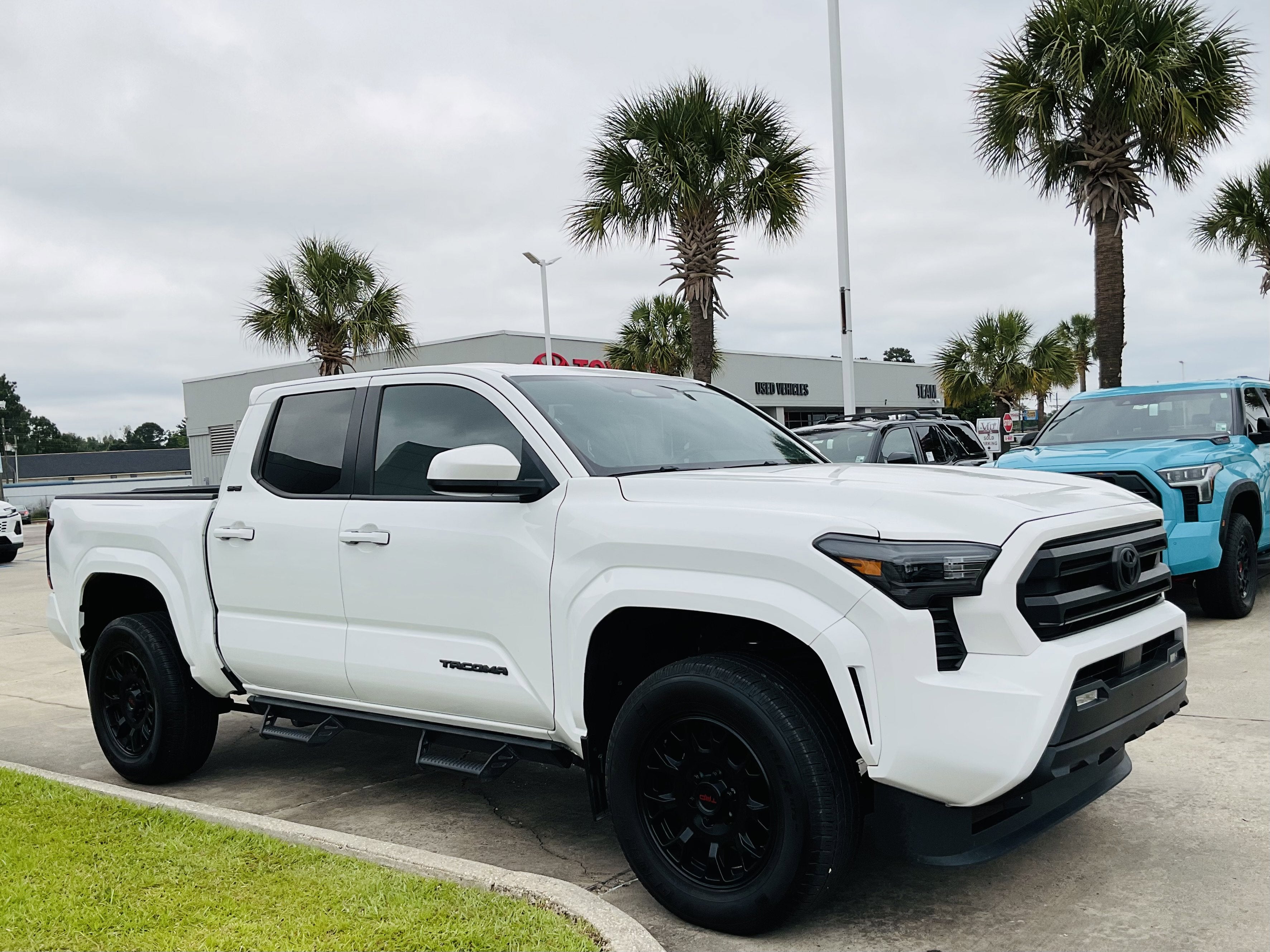 2024 Toyota TACOMA SR5 SR5