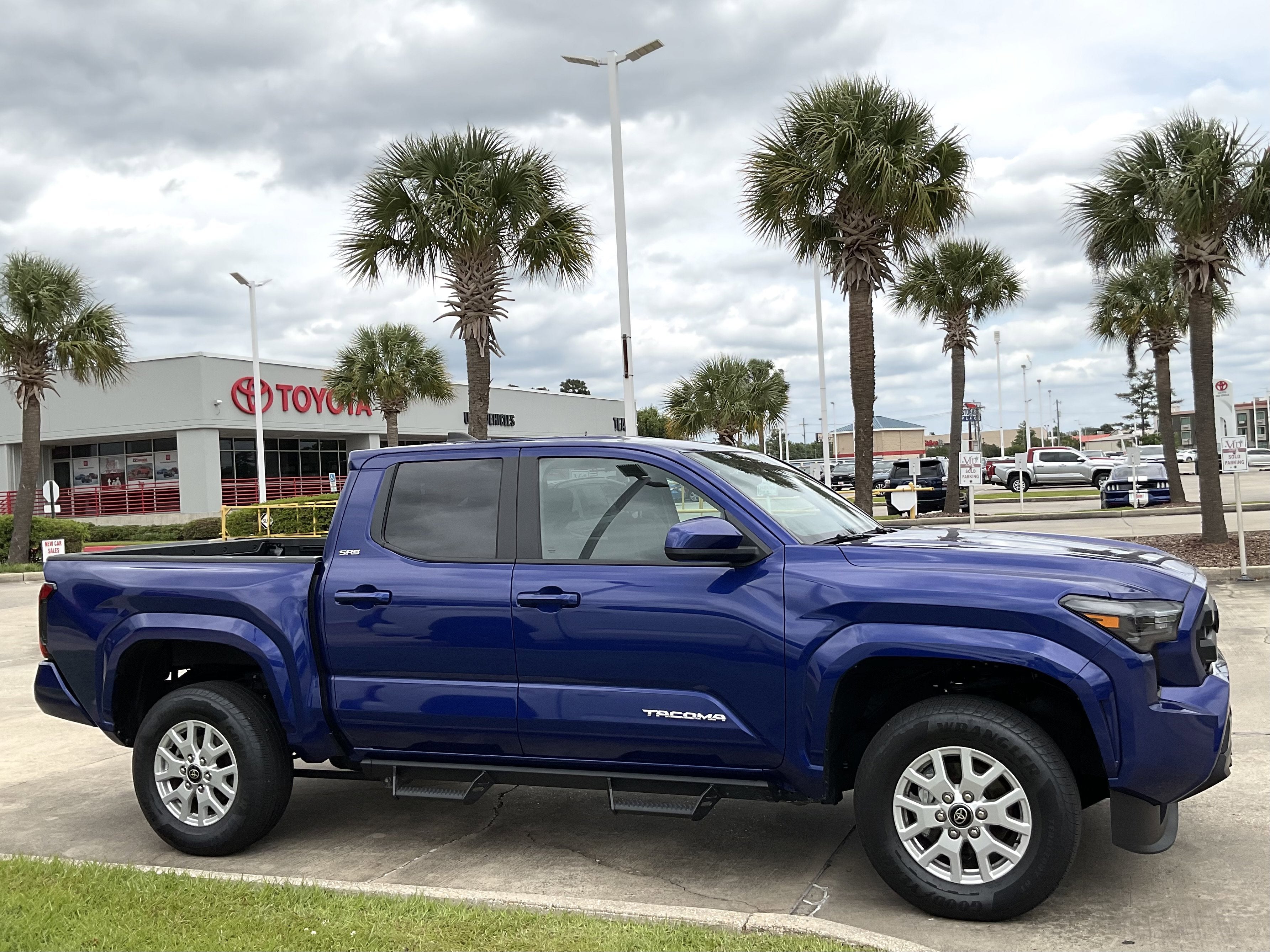 2025 Toyota TACOMA SR5 Limited