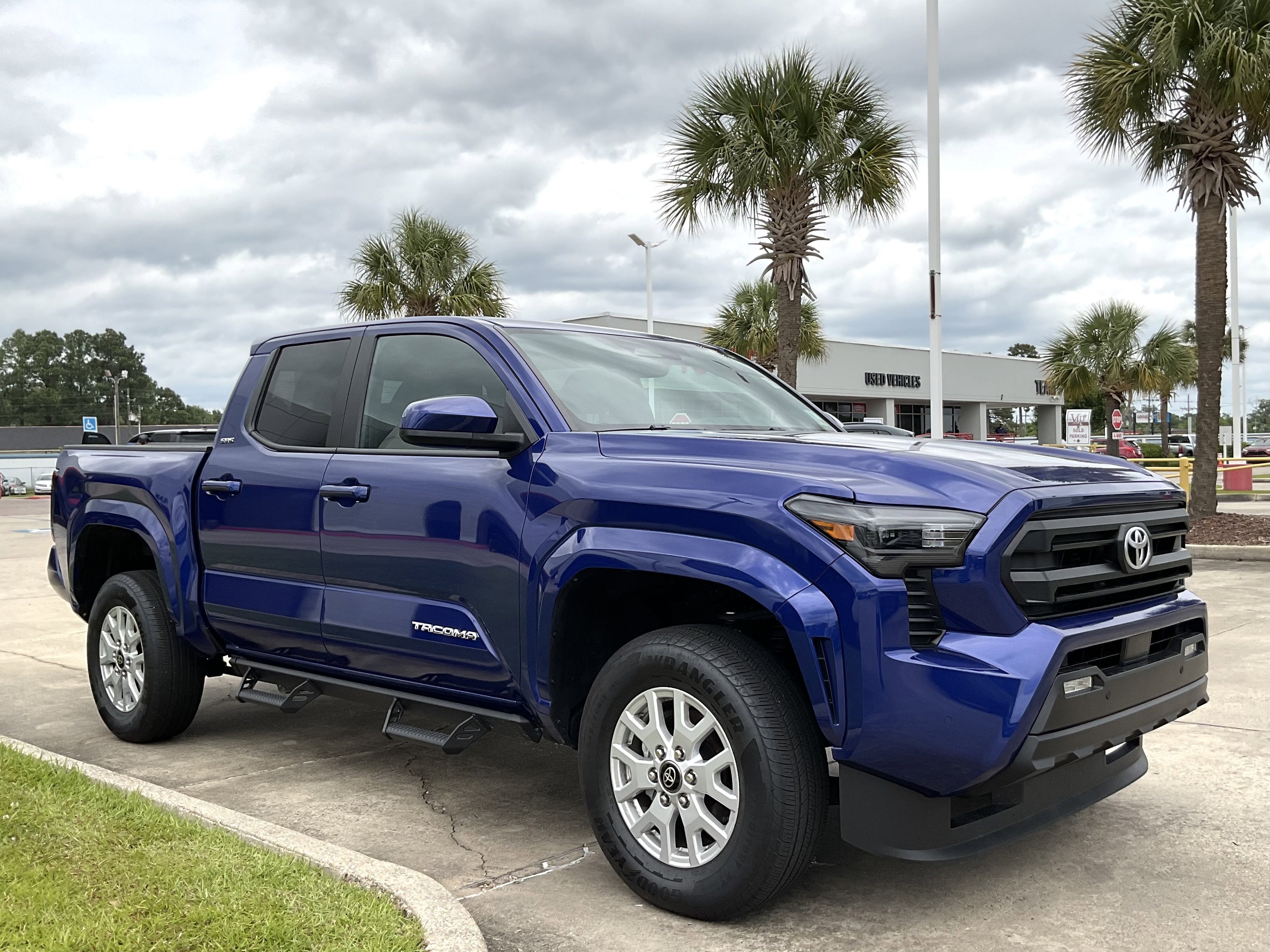 2025 Toyota TACOMA SR5 Limited