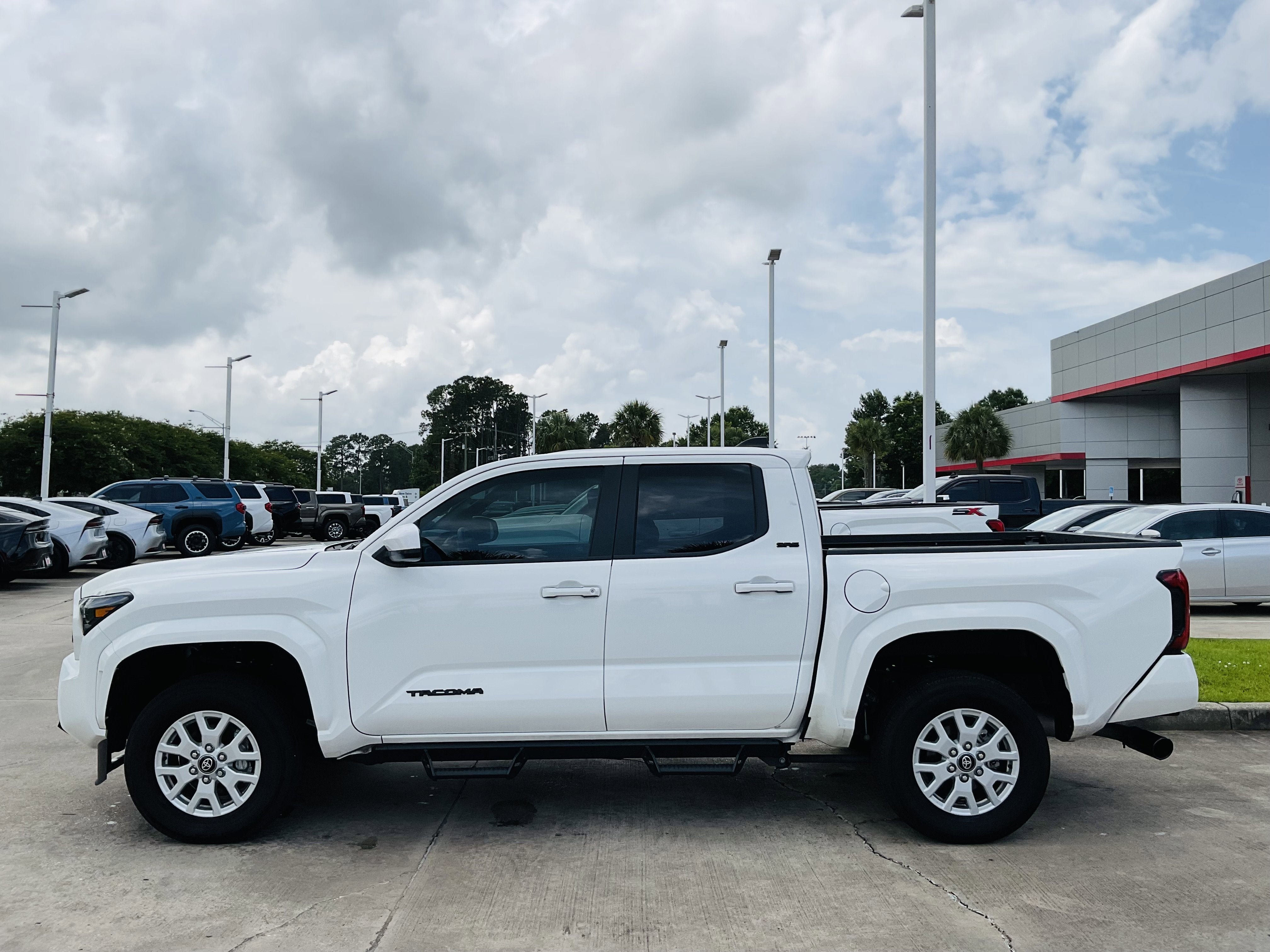 2025 Toyota Tacoma SR5