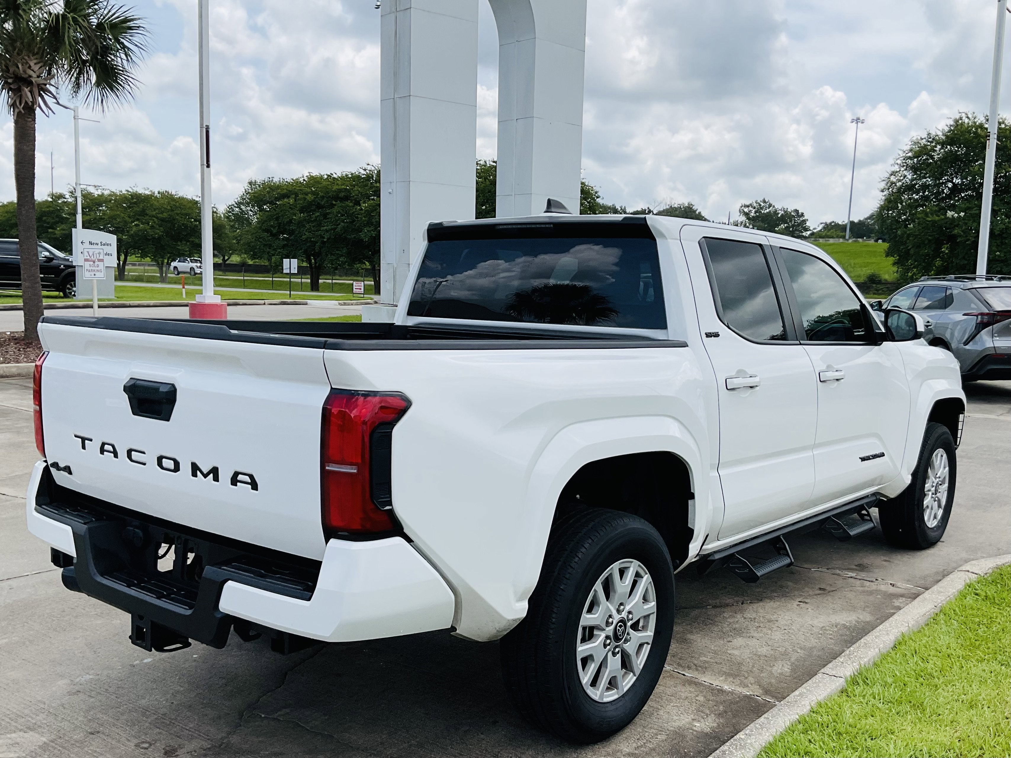 2025 Toyota Tacoma SR5
